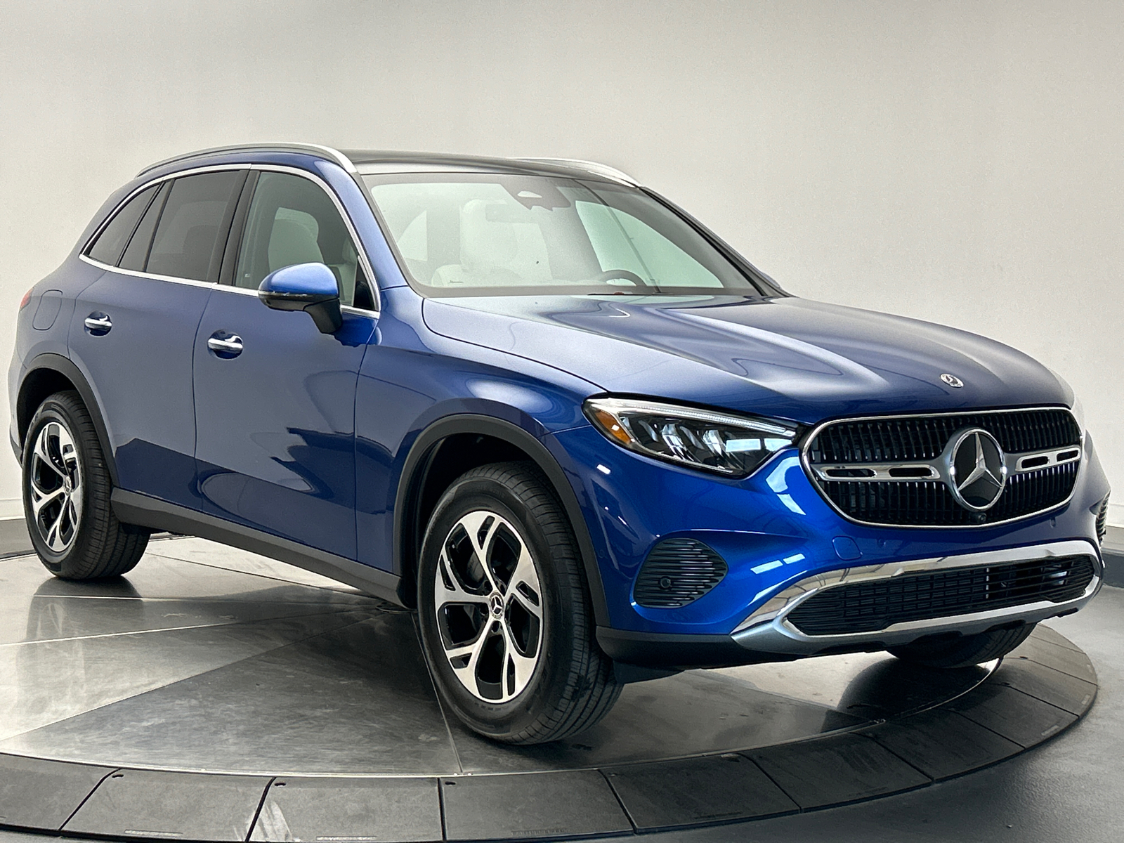 2025 Mercedes-Benz GLC GLC 350e 1