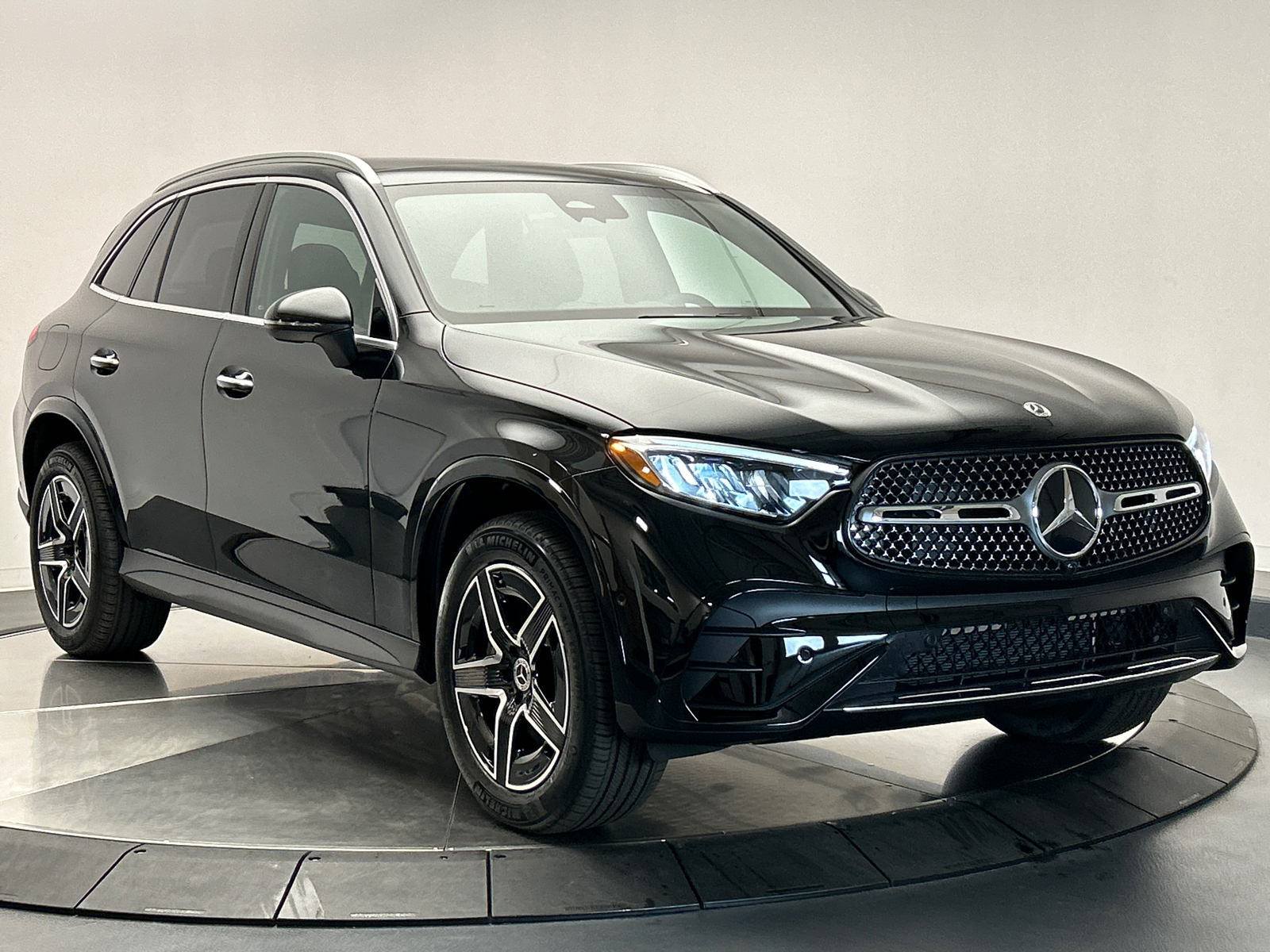 2025 Mercedes-Benz GLC GLC 300 1