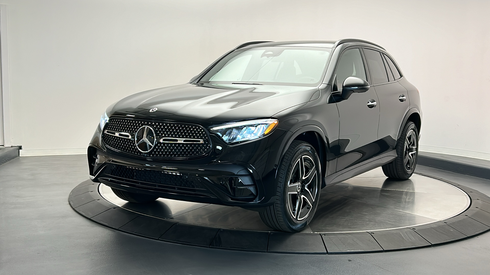 2025 Mercedes-Benz GLC GLC 300 3