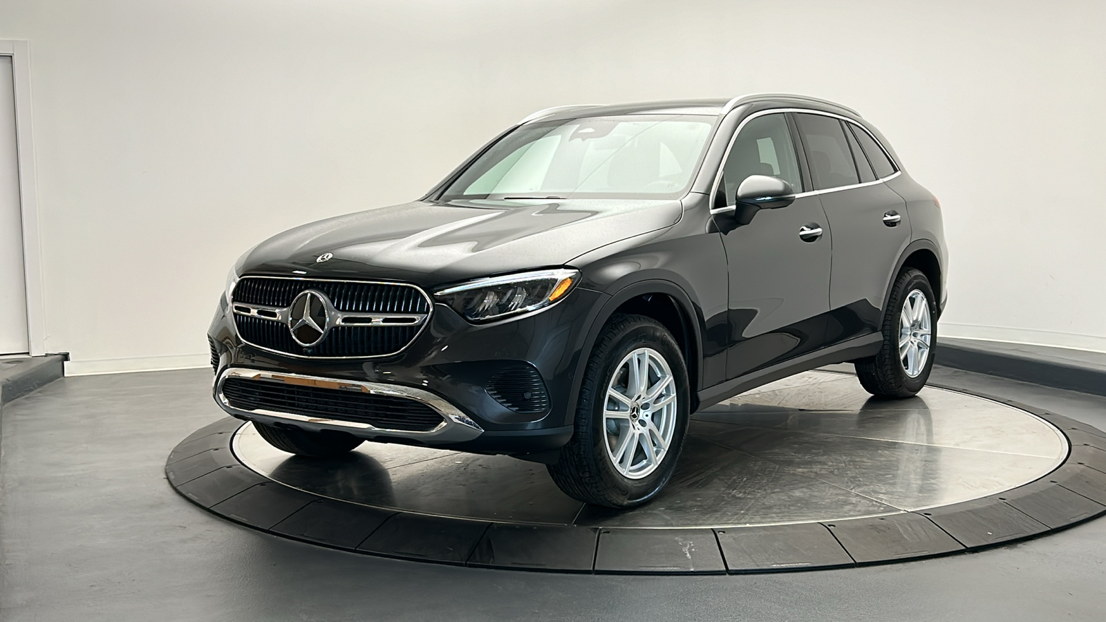 2025 Mercedes-Benz GLC GLC 300 3