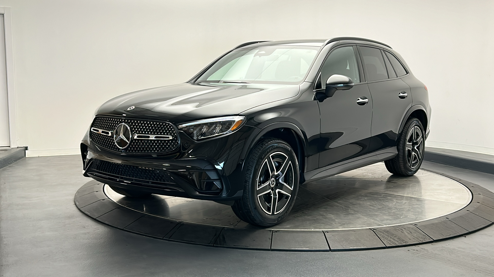 2025 Mercedes-Benz GLC GLC 300 3