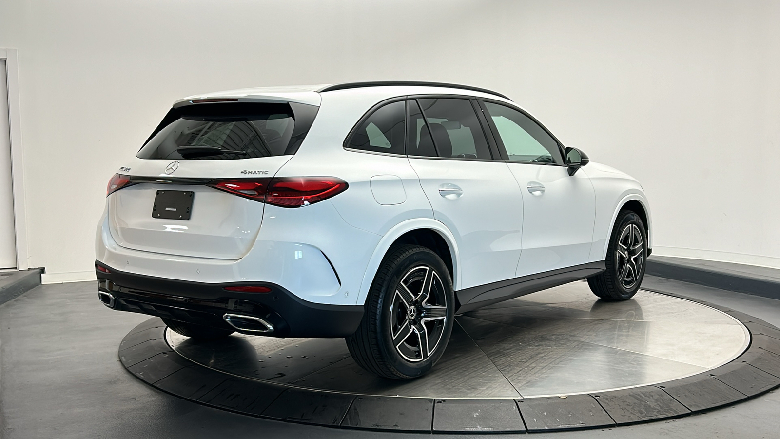 2025 Mercedes-Benz GLC GLC 300 7