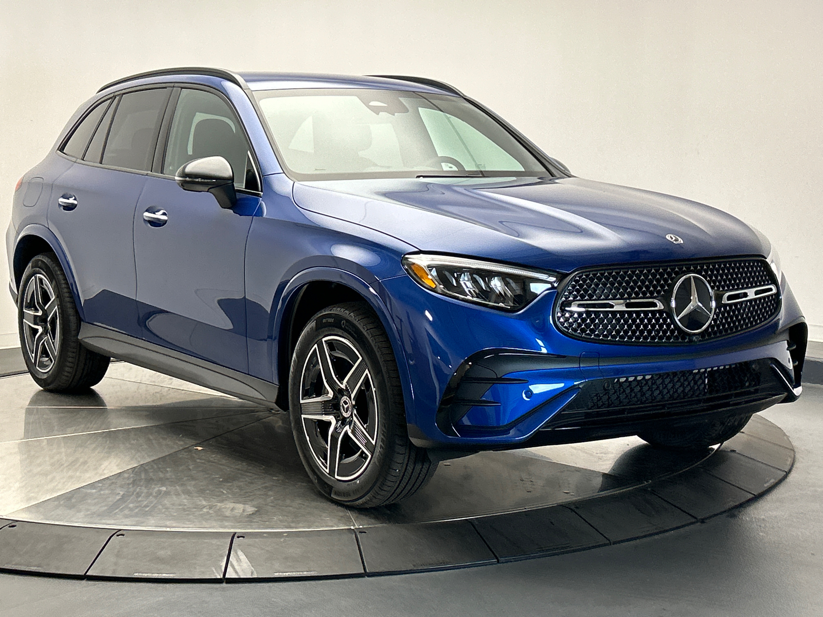 2025 Mercedes-Benz GLC GLC 300 1