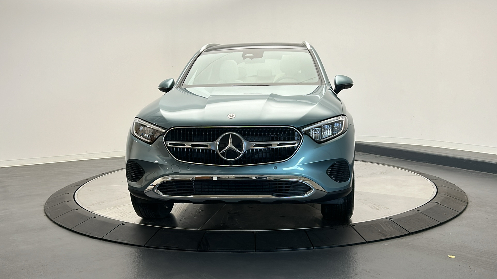 2025 Mercedes-Benz GLC GLC 300 2