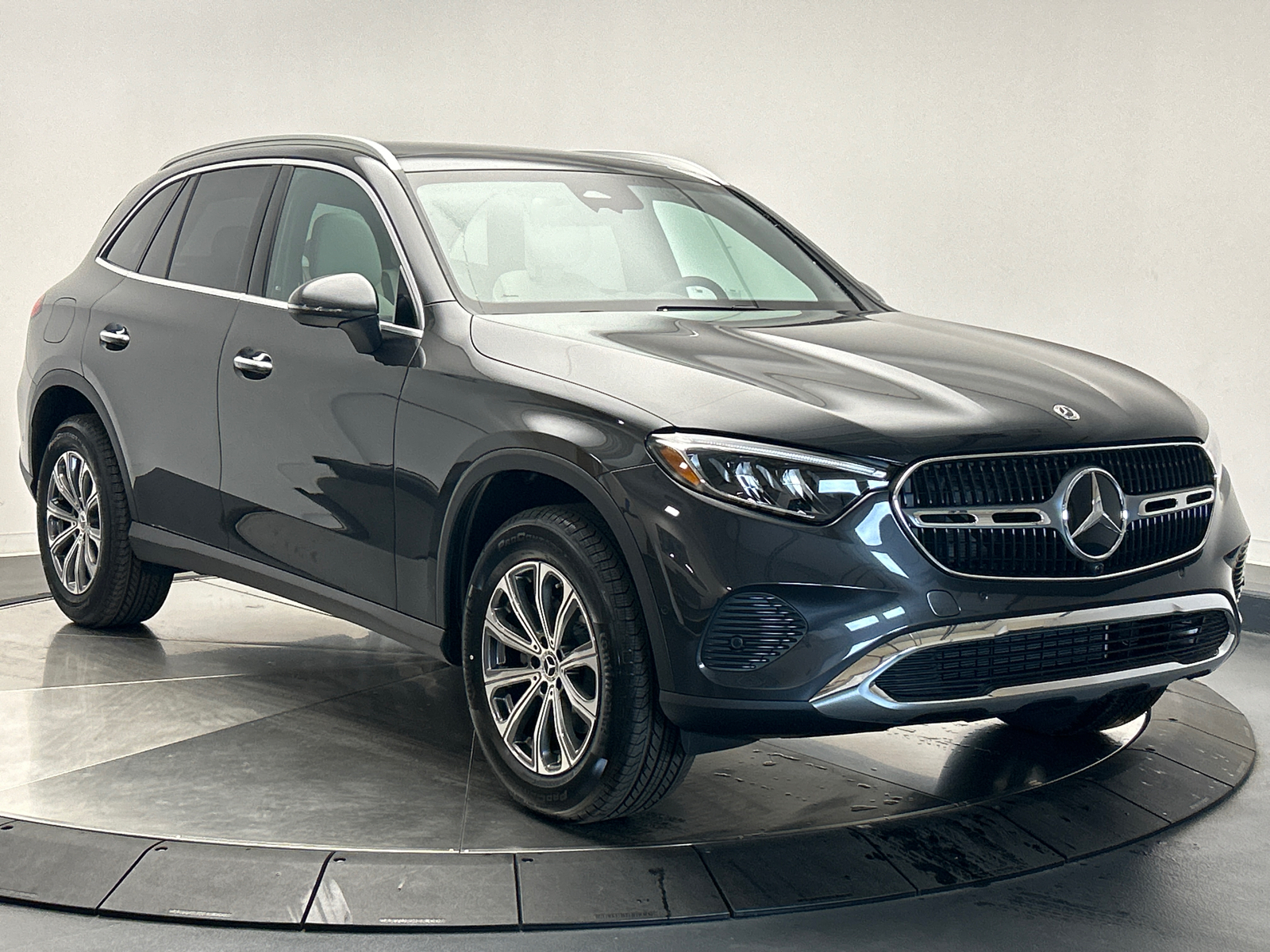 2025 Mercedes-Benz GLC GLC 300 1