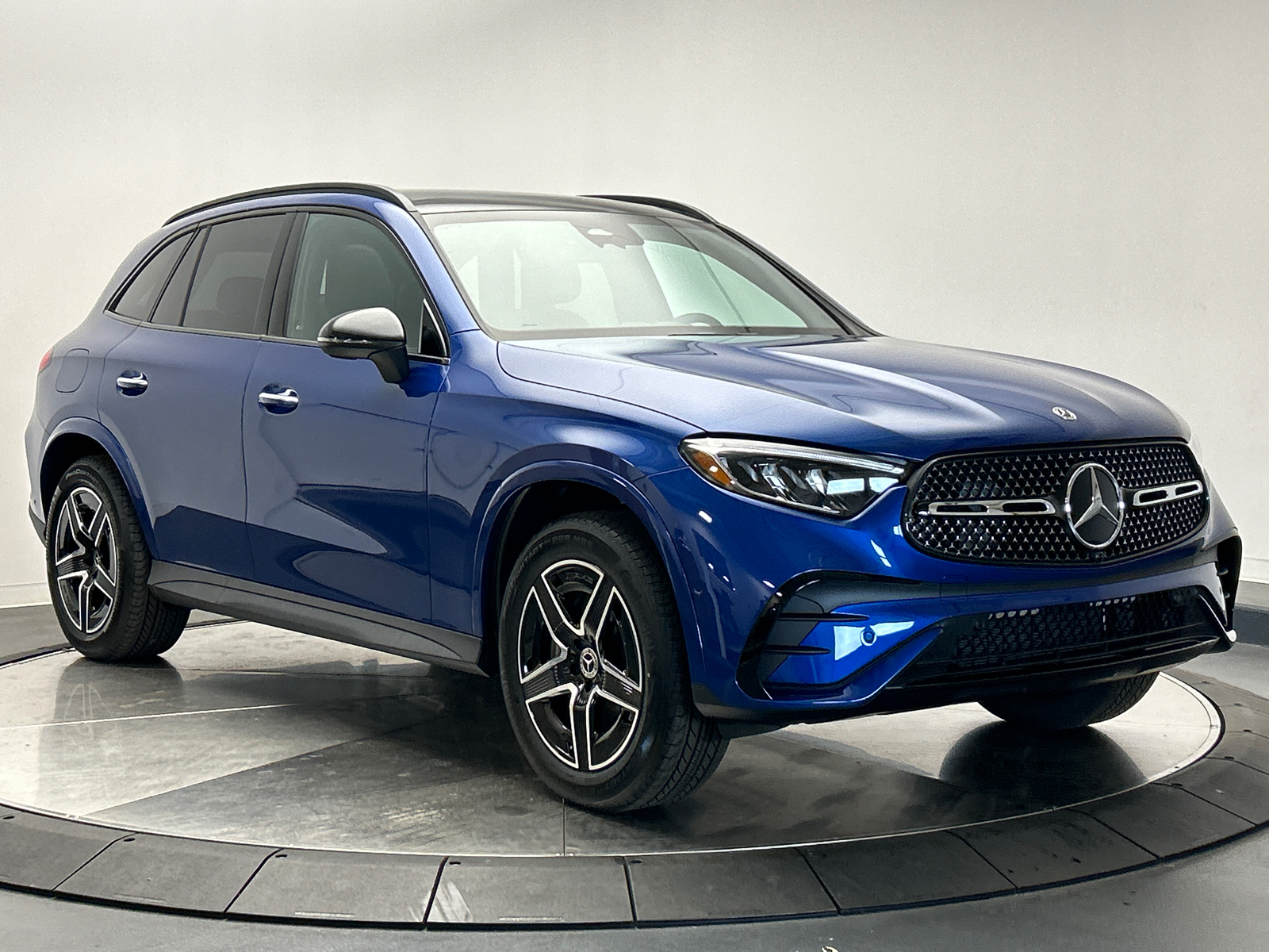 2025 Mercedes-Benz GLC GLC 350e 1