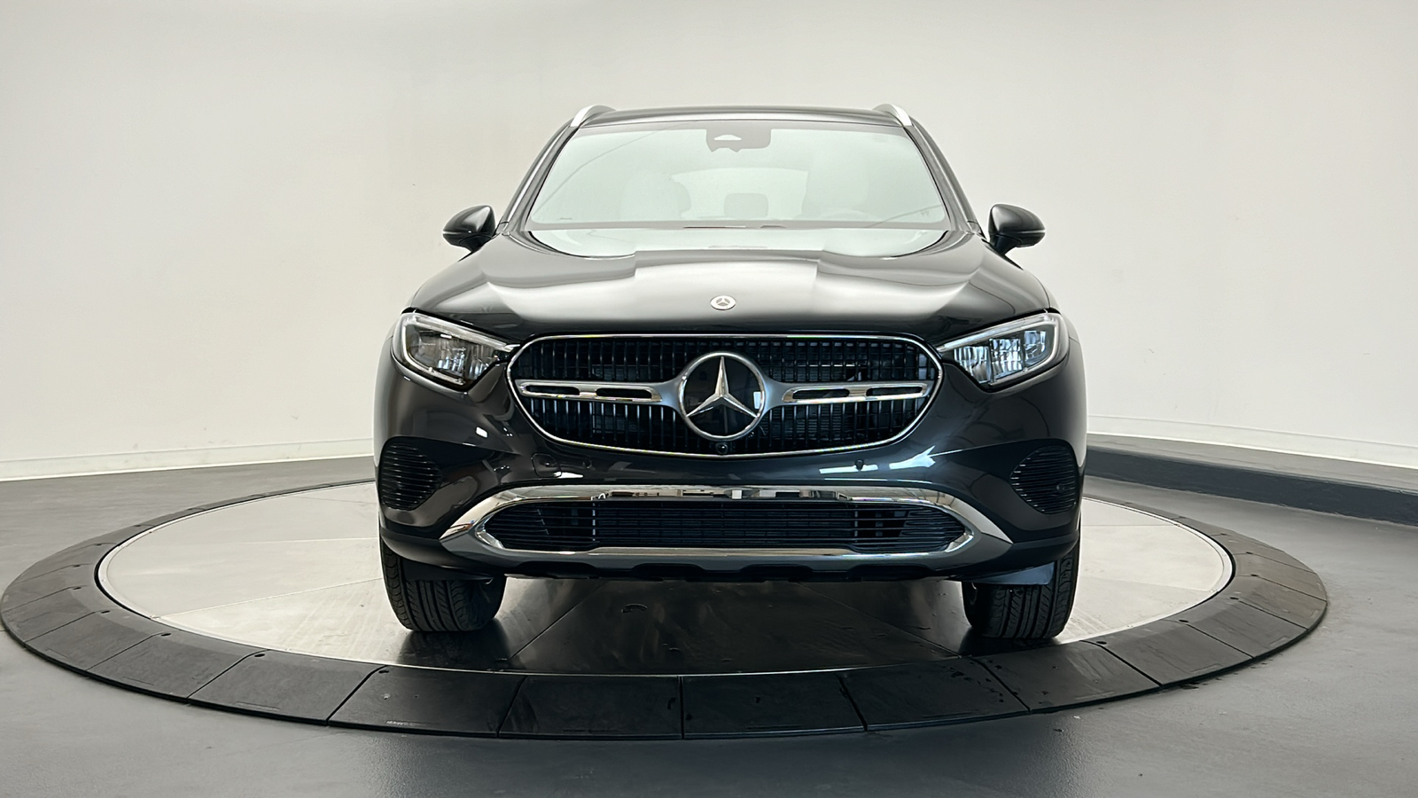 2025 Mercedes-Benz GLC GLC 300 2