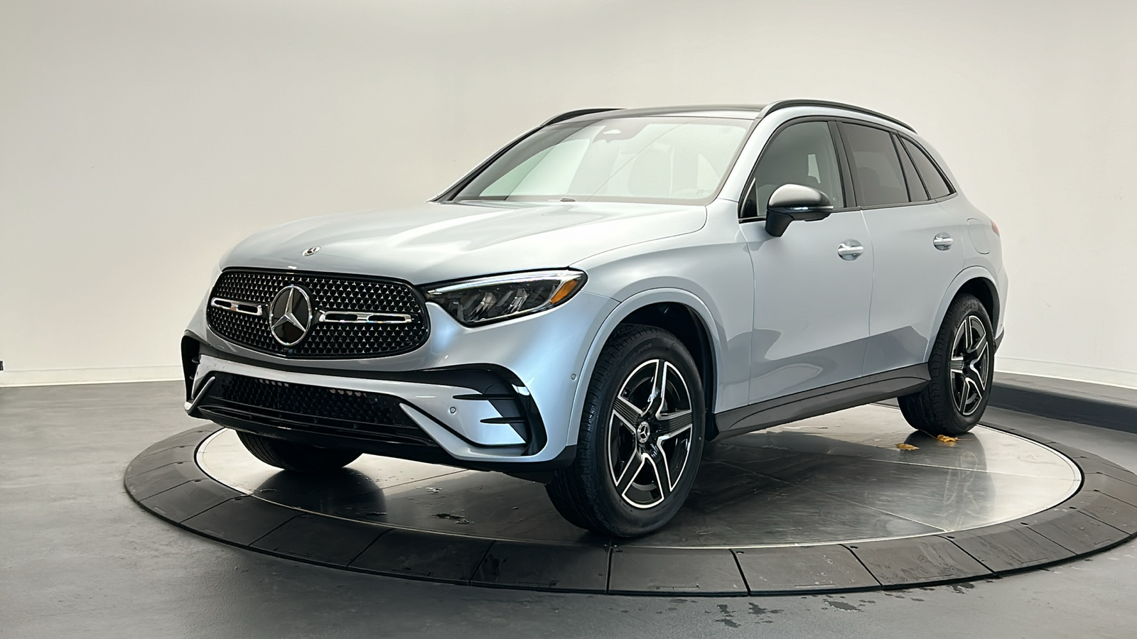 2025 Mercedes-Benz GLC GLC 350e 3