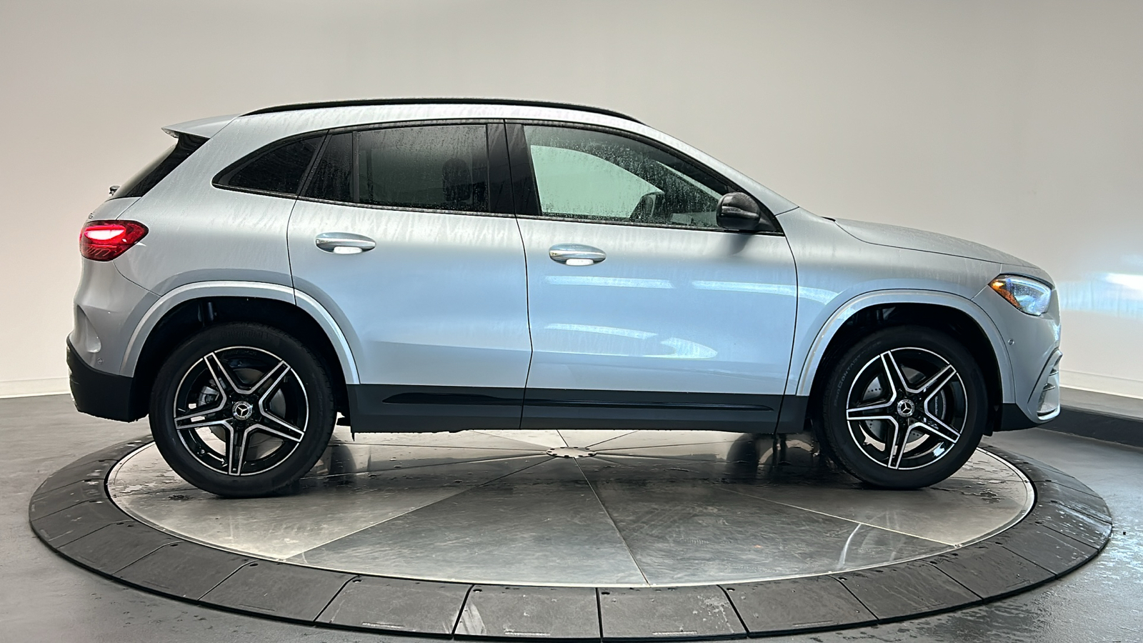 2025 Mercedes-Benz GLA GLA 250 8