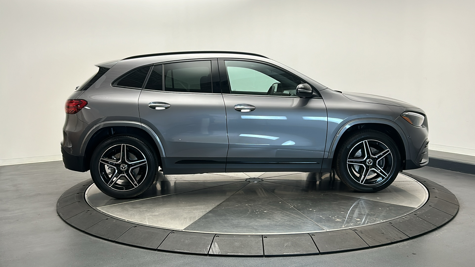 2025 Mercedes-Benz GLA GLA 250 8