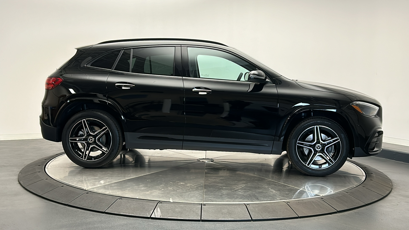 2025 Mercedes-Benz GLA GLA 250 8