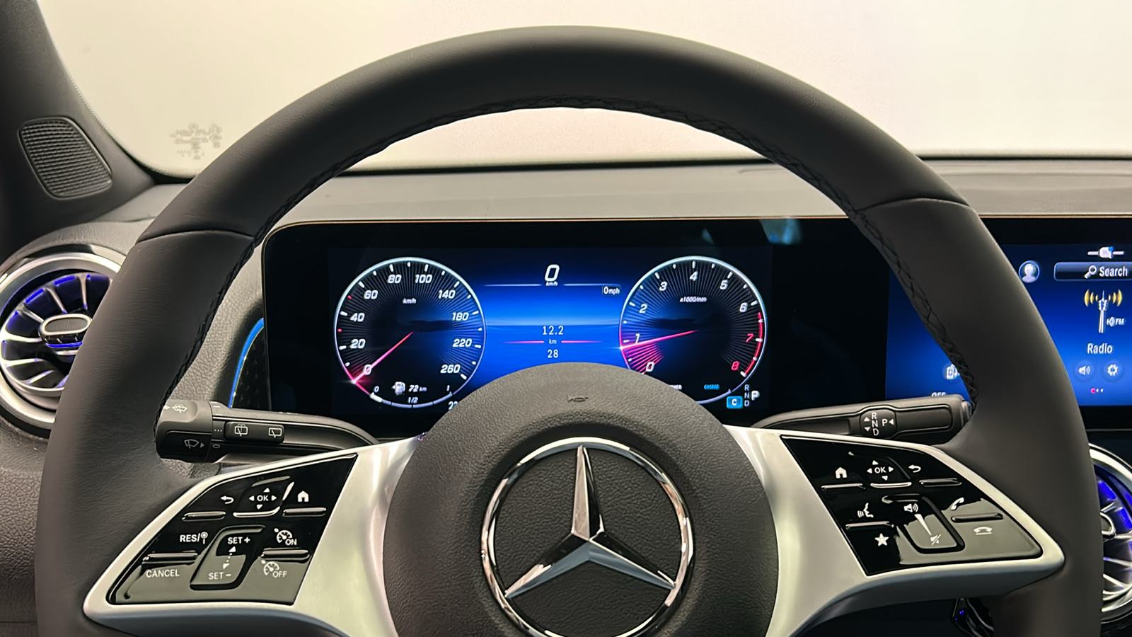 2025 Mercedes-Benz GLB GLB 250 13