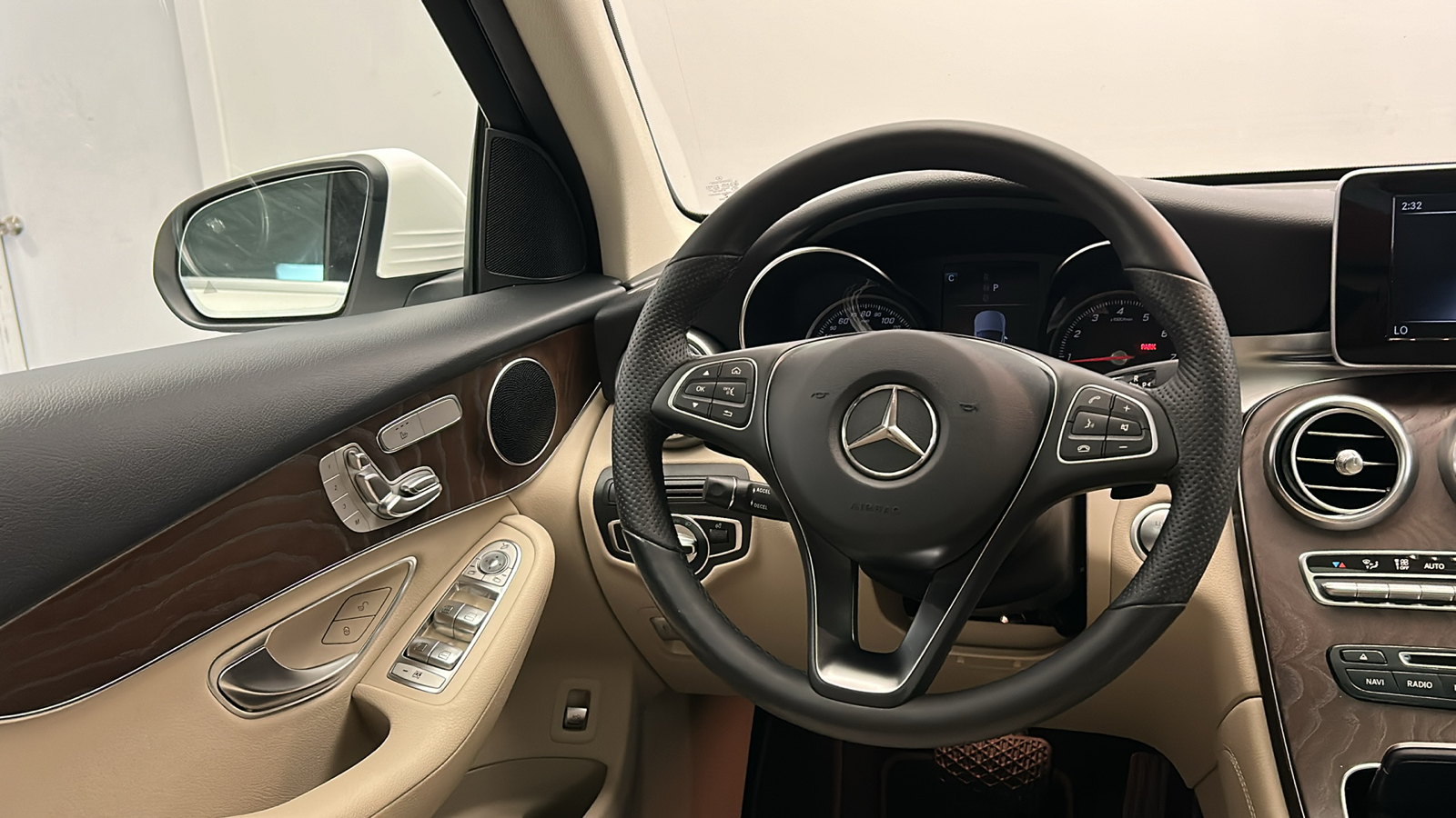 2019 Mercedes-Benz GLC GLC 300 24