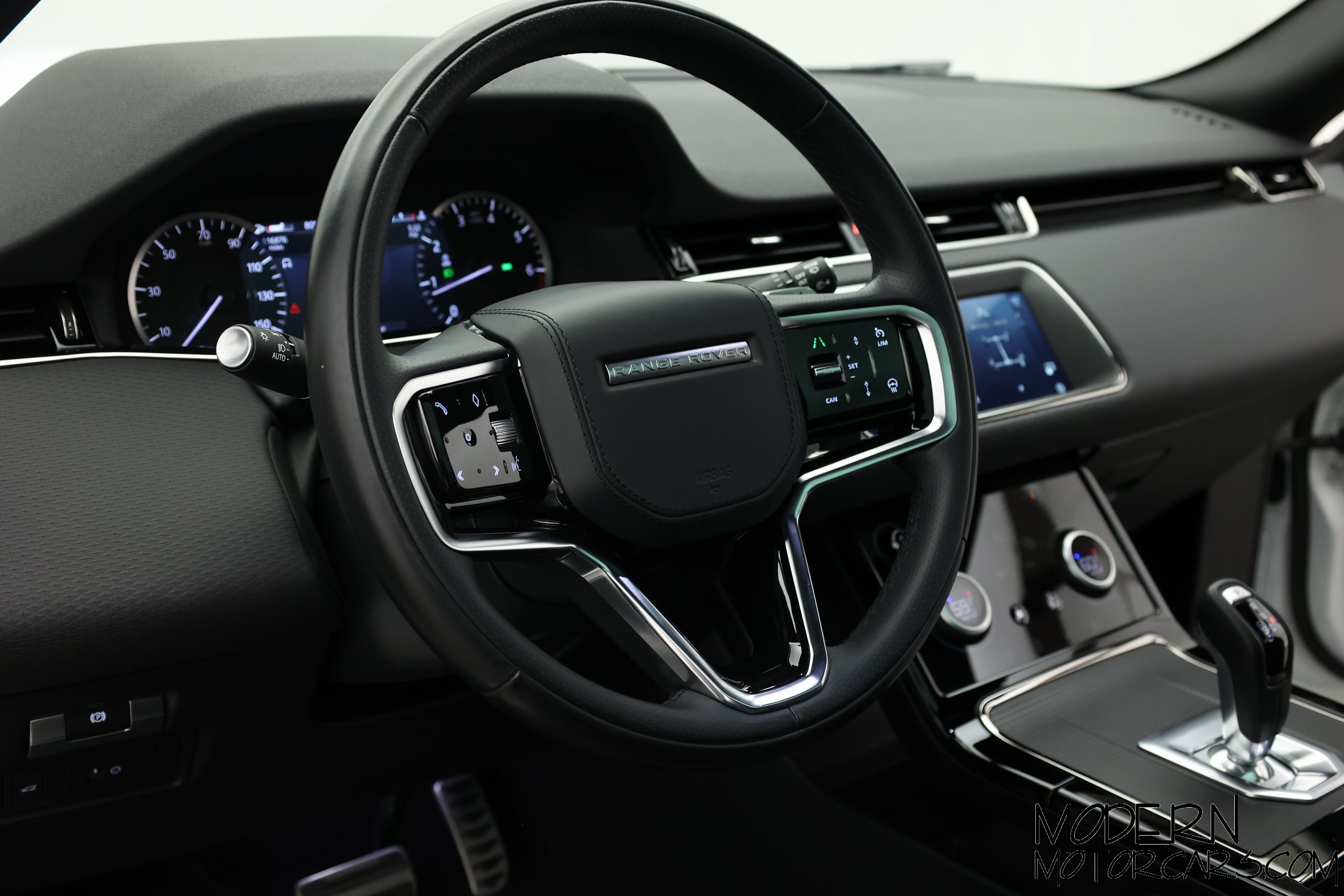 2023 Land Rover Range Rover Evoque Dynamic 18
