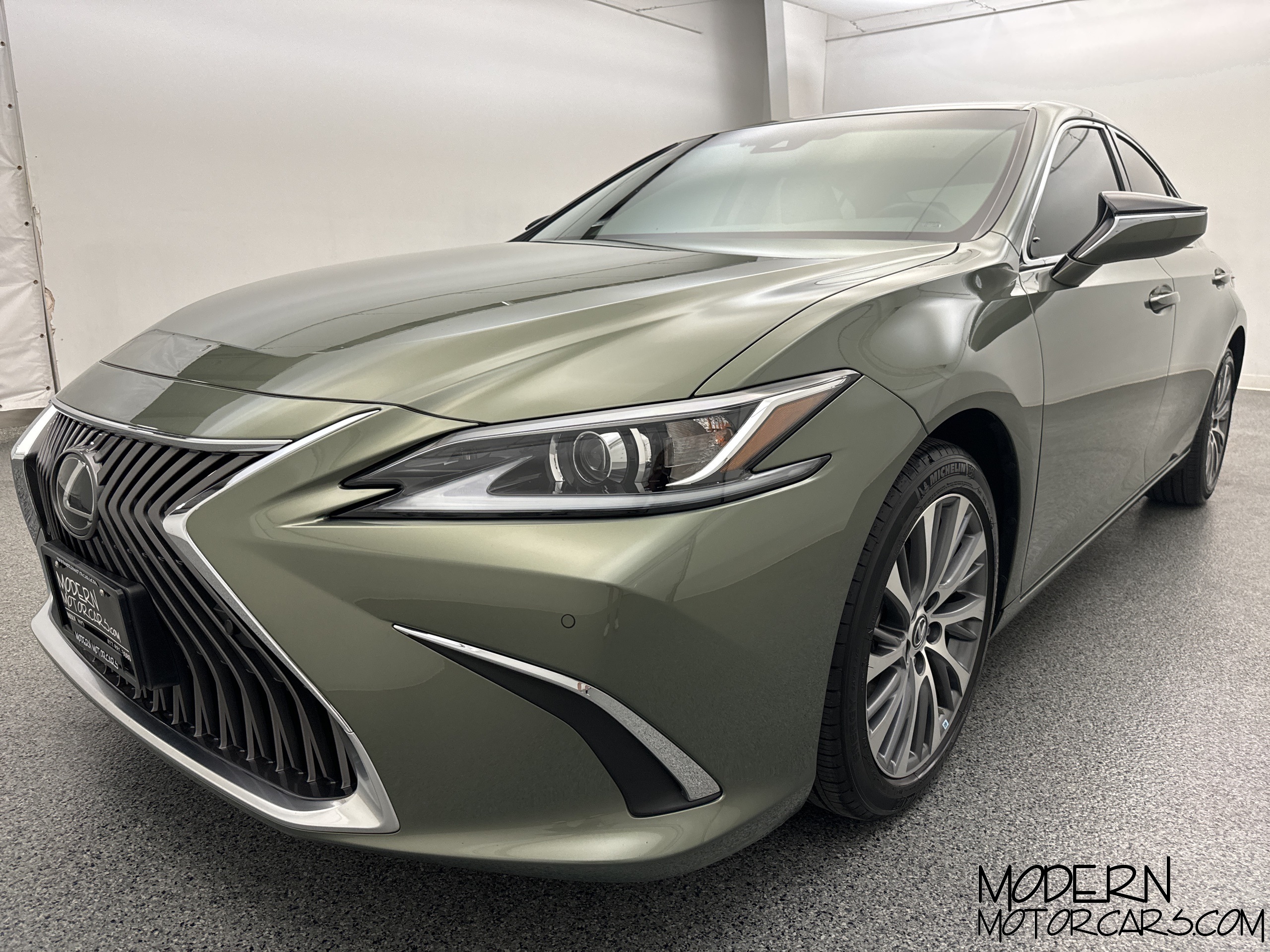 2021 Lexus ES 250 1