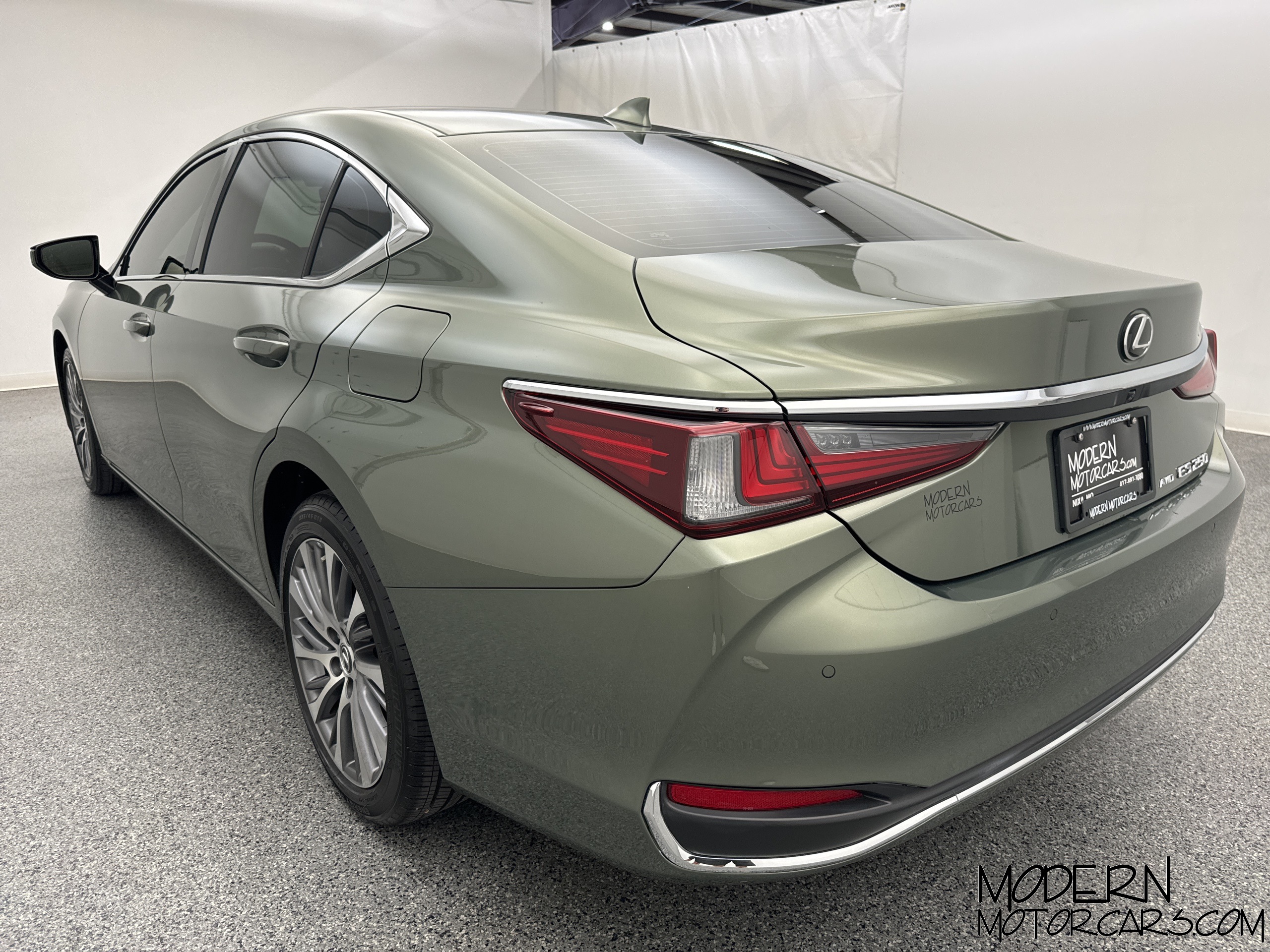 2021 Lexus ES 250 2