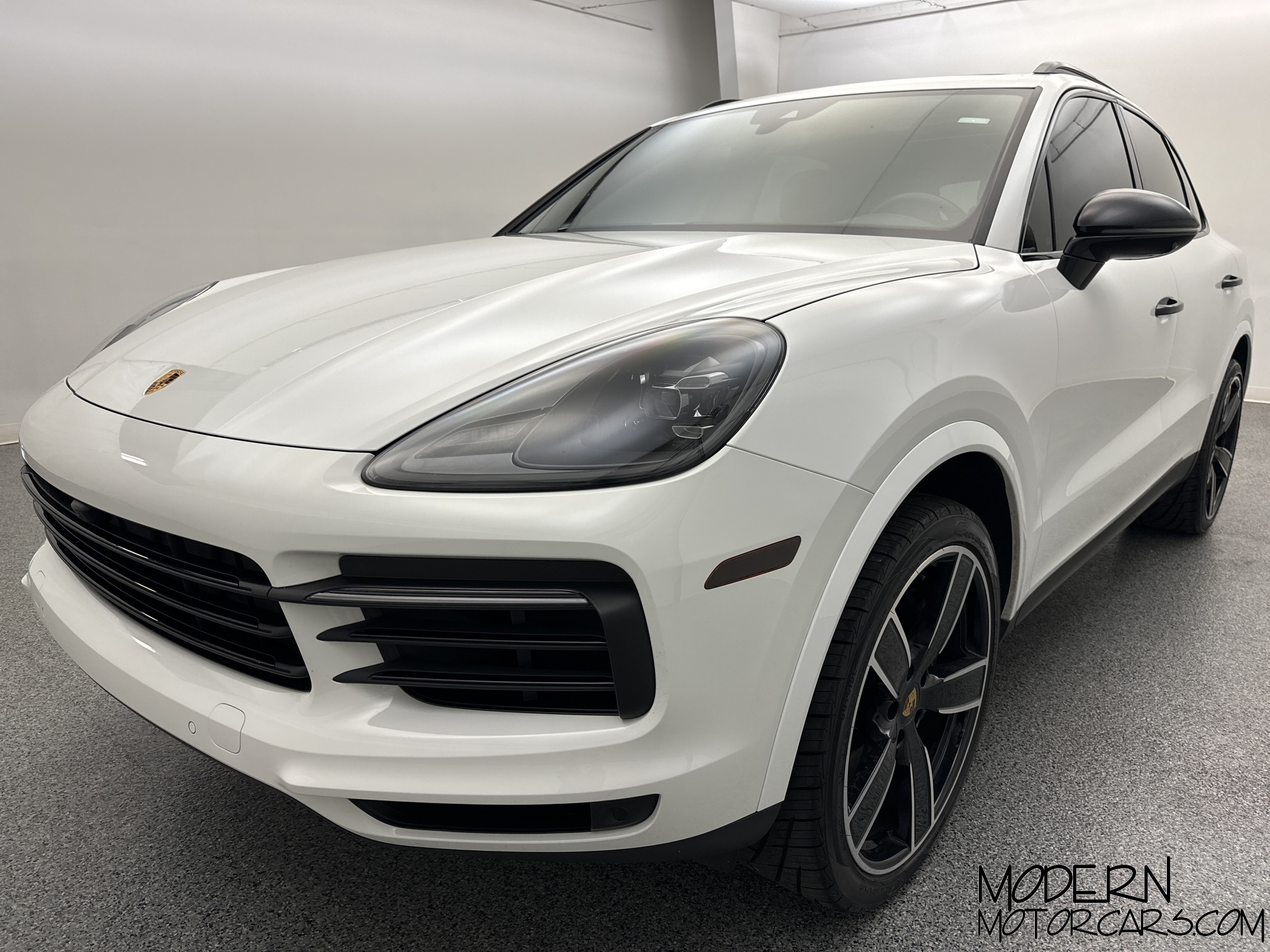 2023 Porsche Cayenne Platinum Edition 1