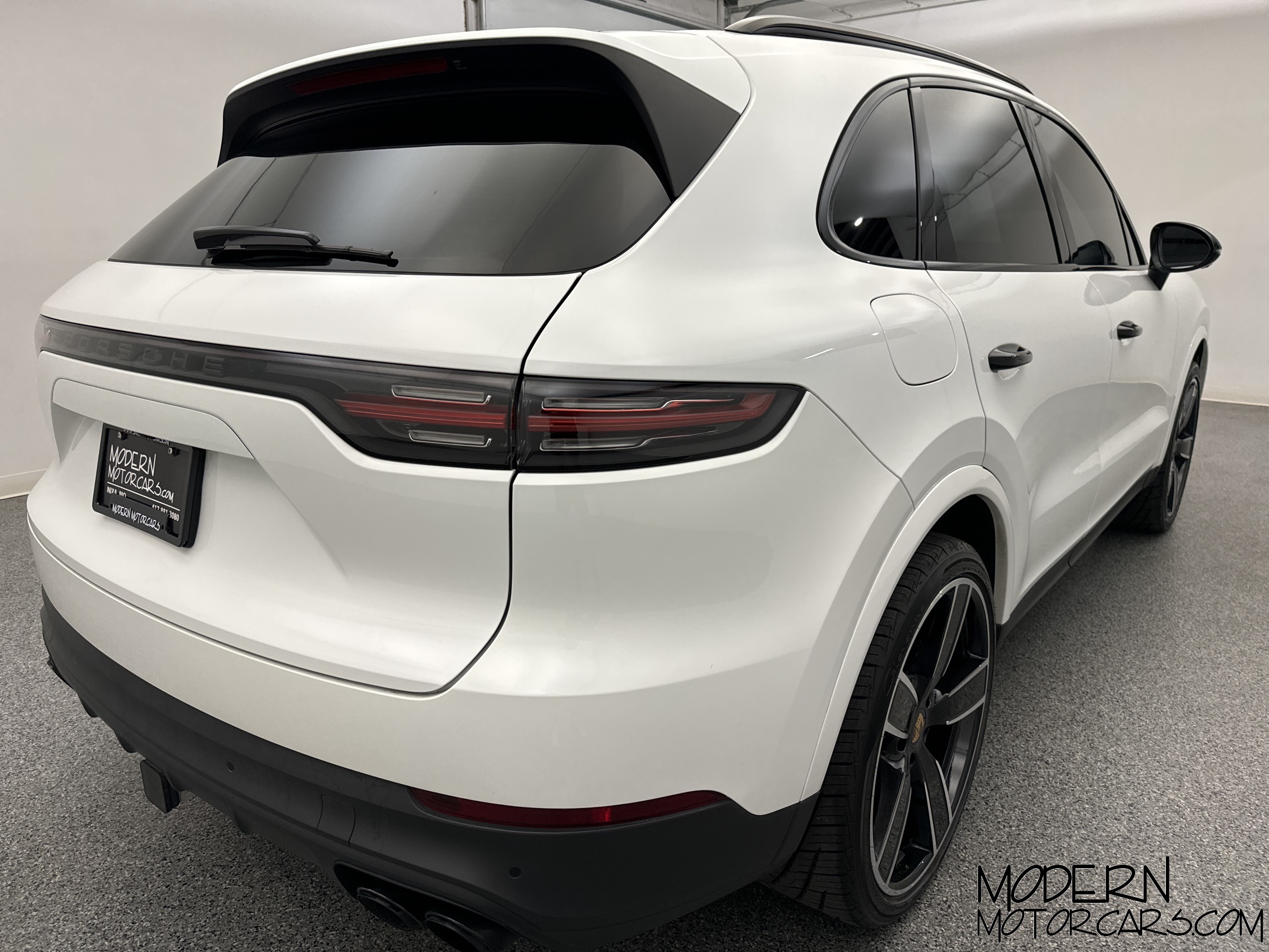 2023 Porsche Cayenne Platinum Edition 4