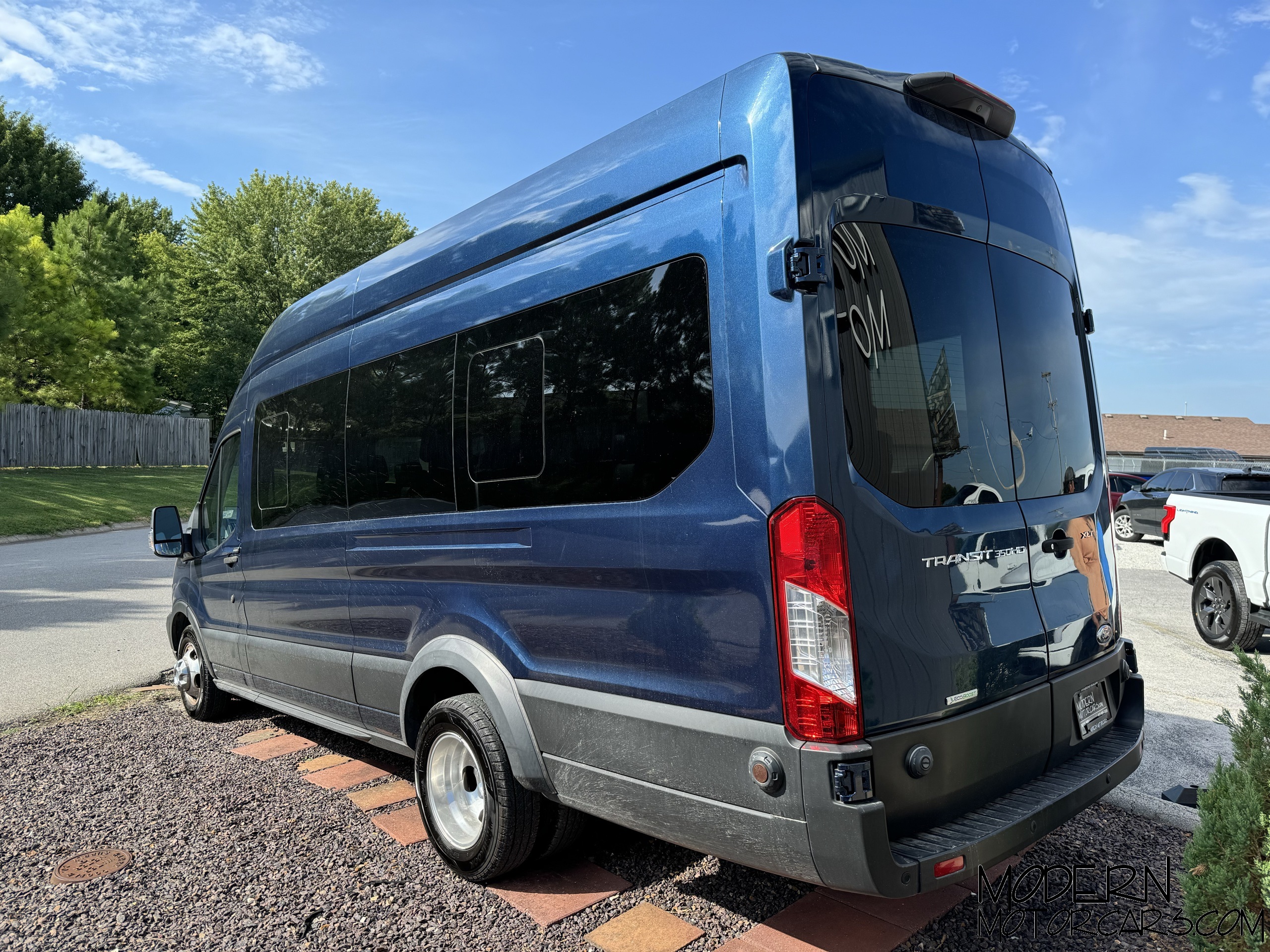 2019 Ford Transit-350 XLT 3