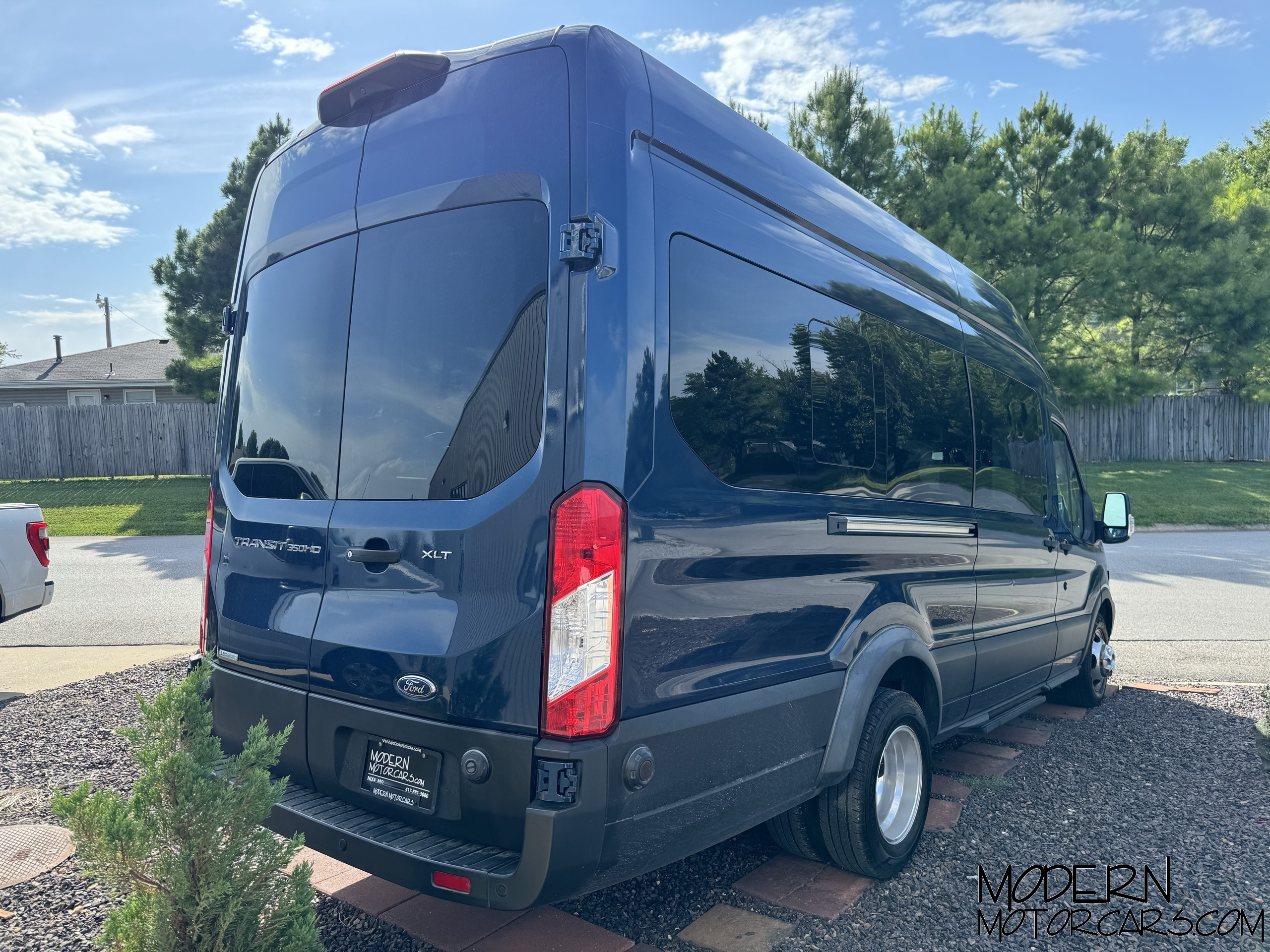 2019 Ford Transit-350 XLT 6