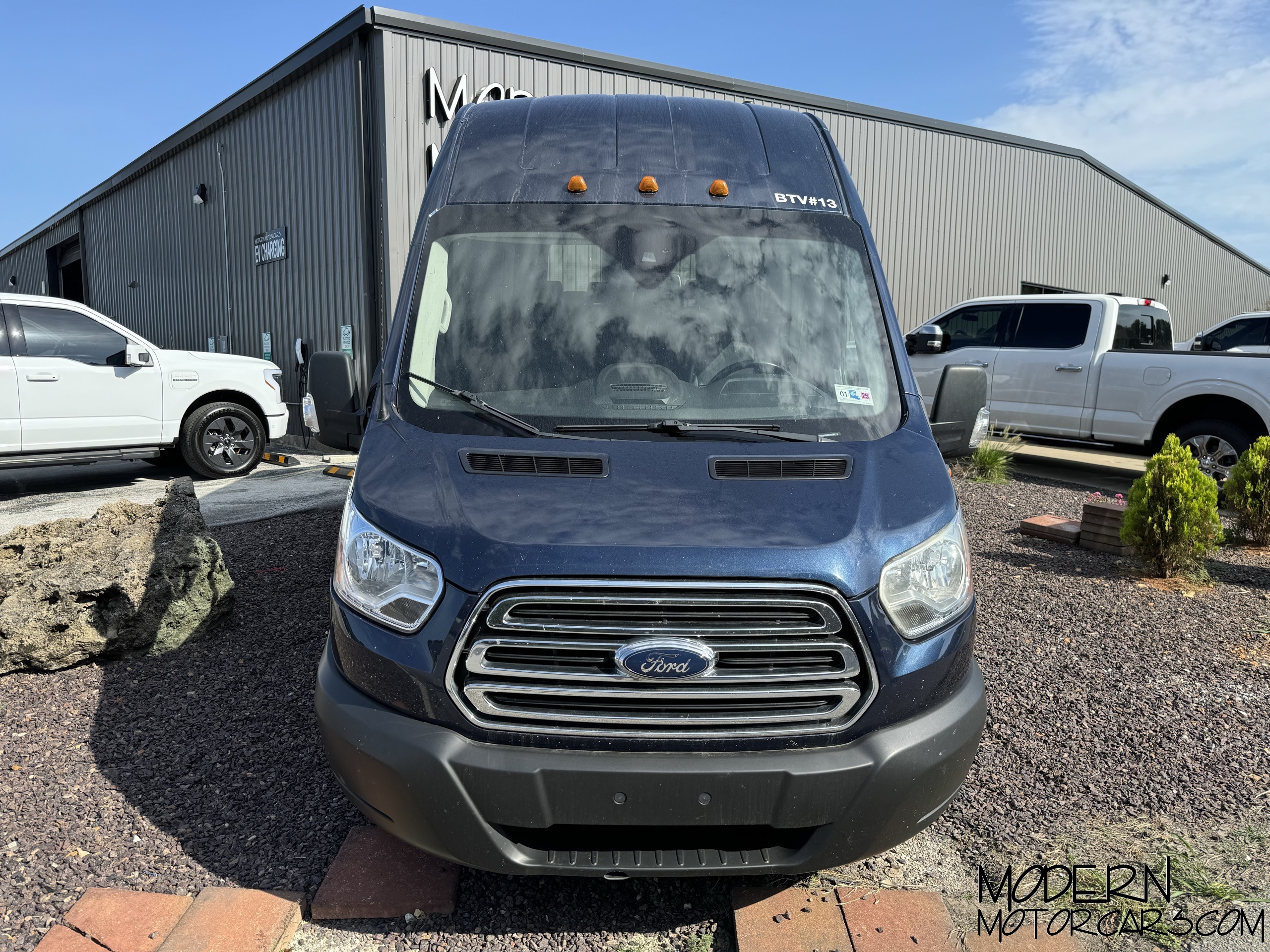 2019 Ford Transit-350 XLT 9