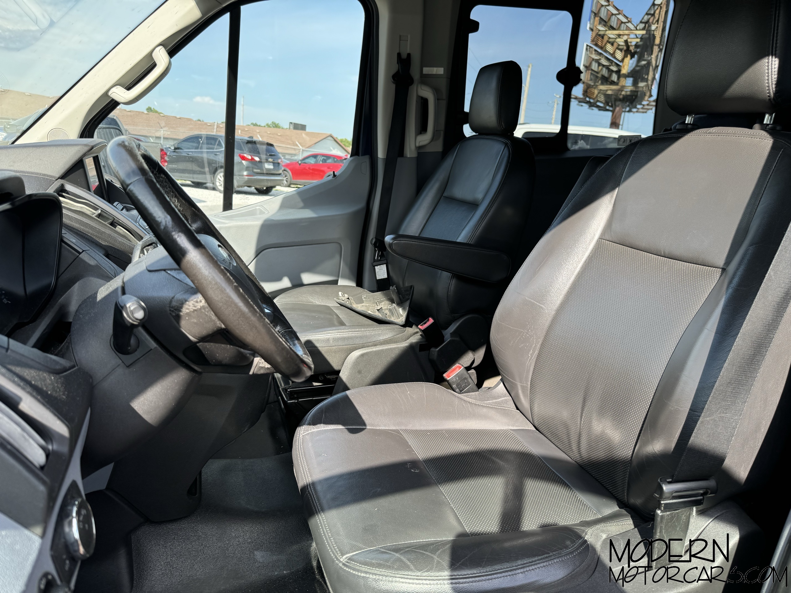 2019 Ford Transit-350 XLT 11