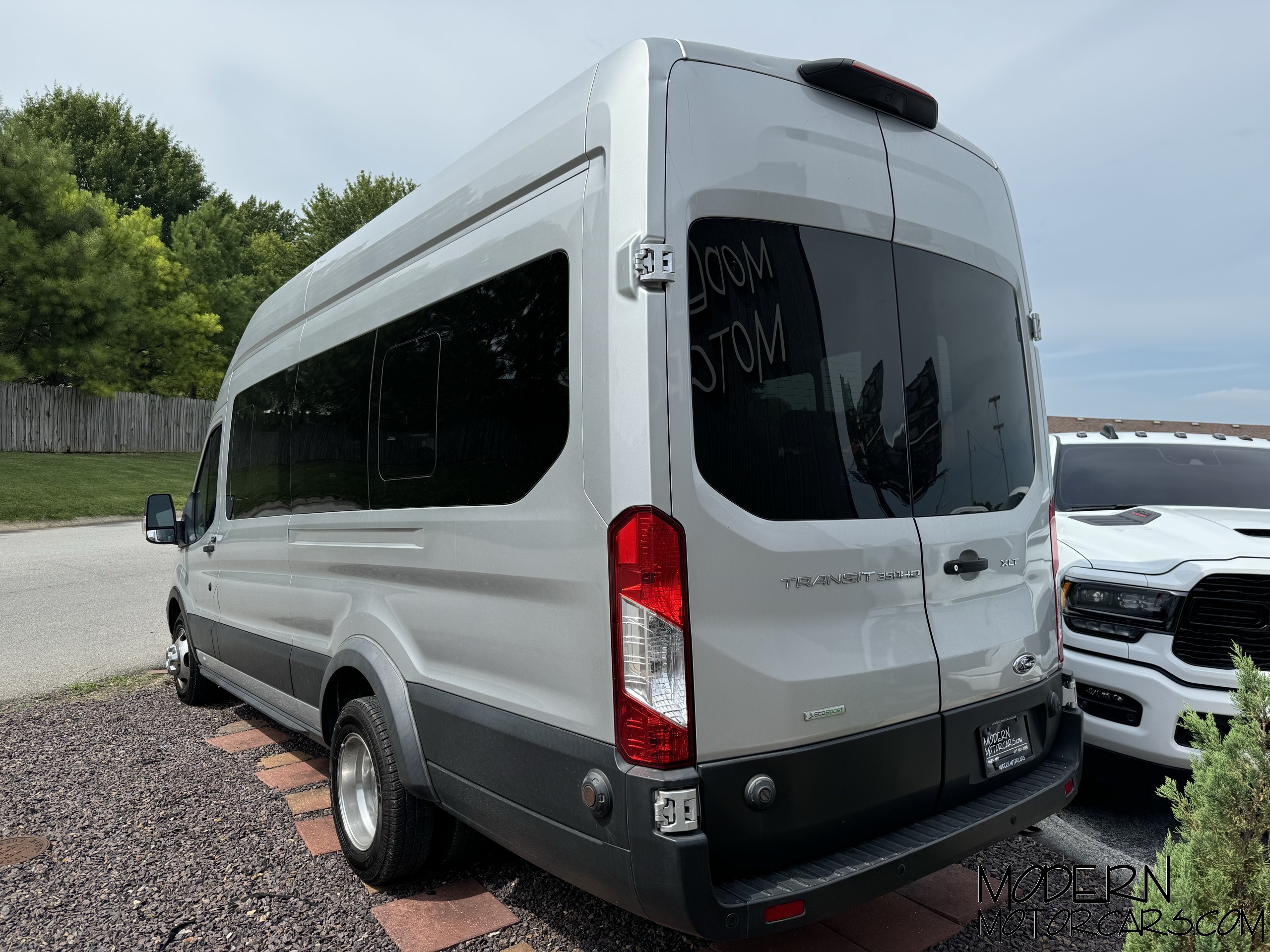 2019 Ford Transit-350 XLT 3