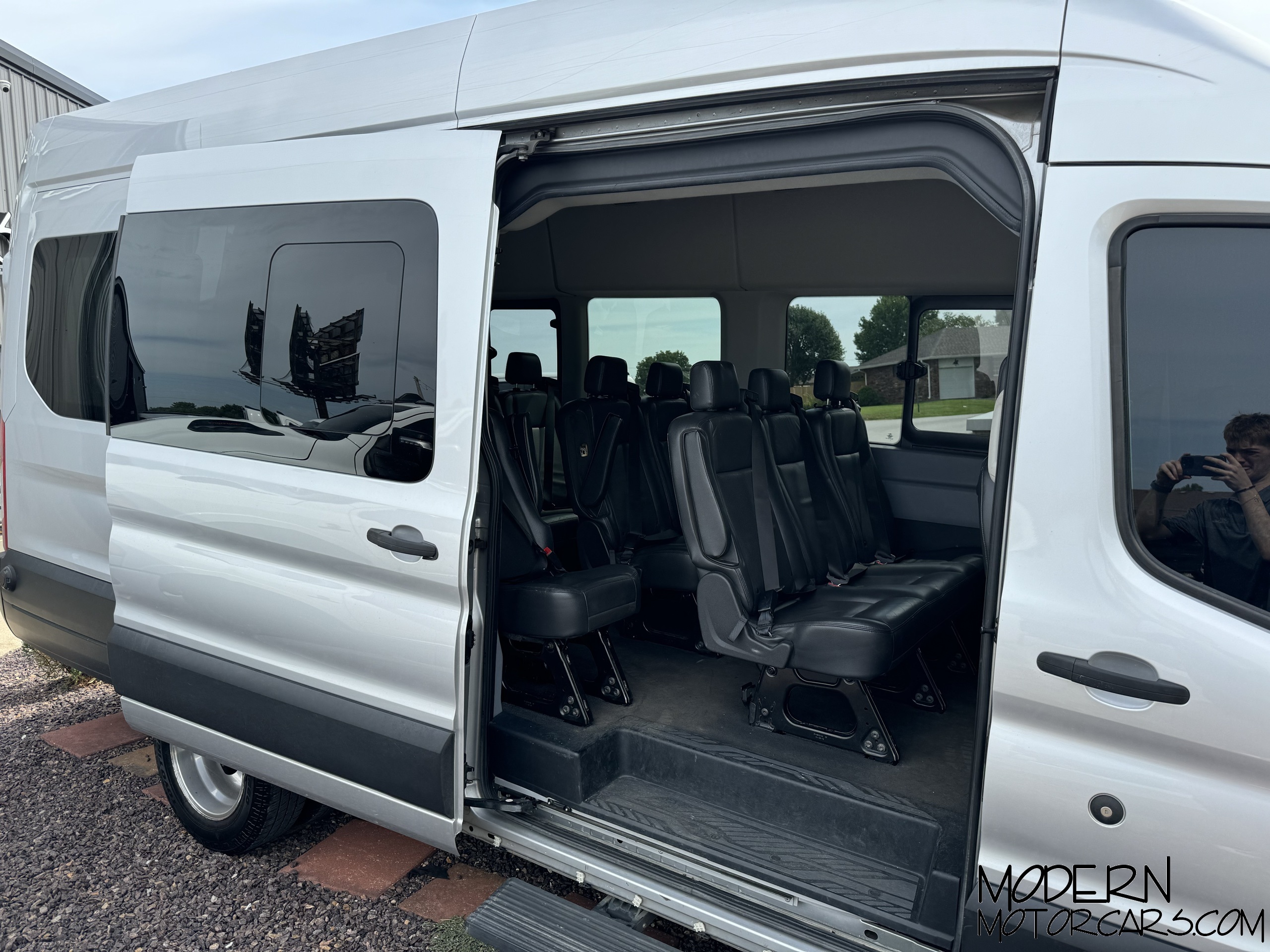 2019 Ford Transit-350 XLT 10