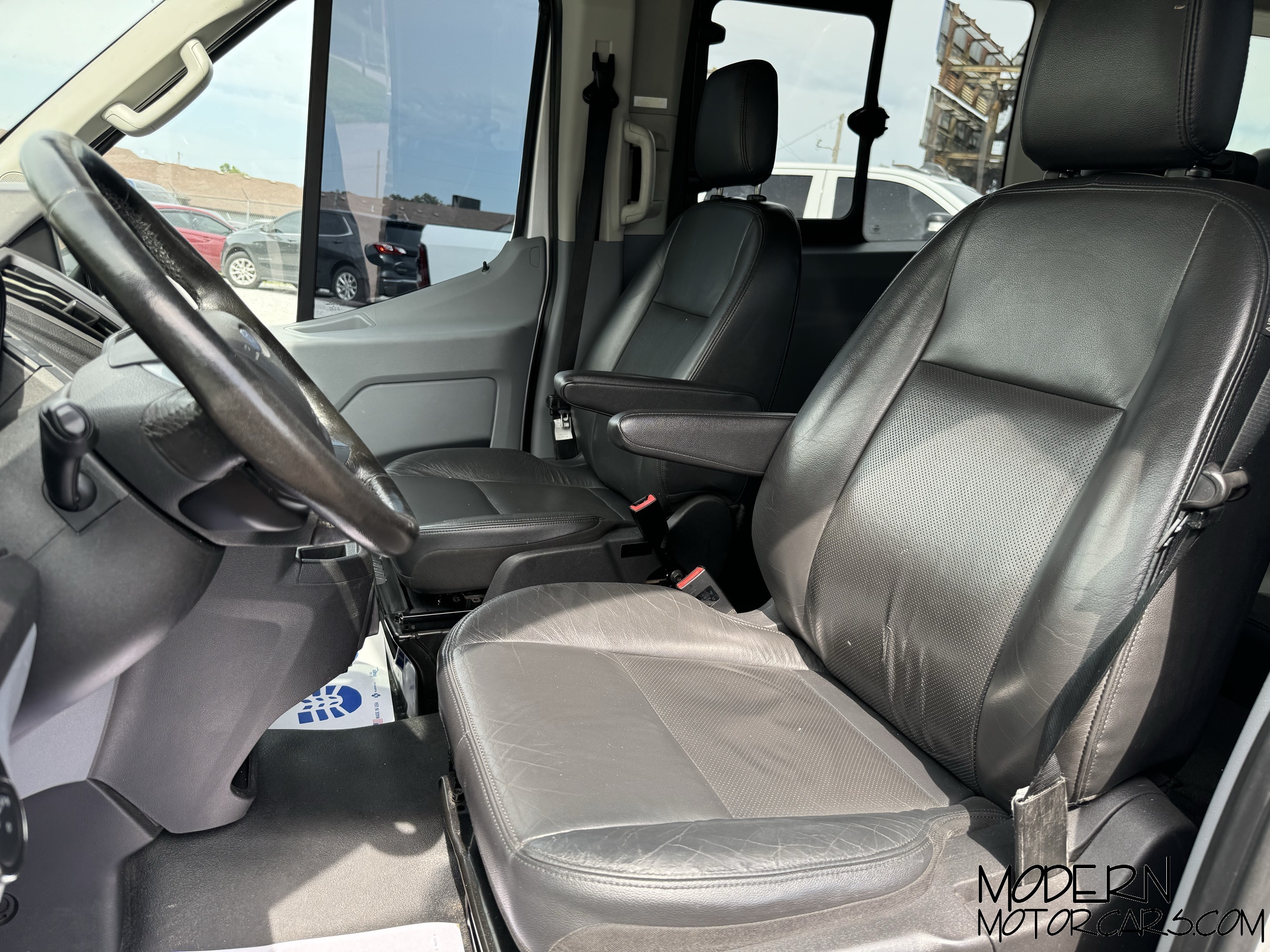 2019 Ford Transit-350 XLT 16