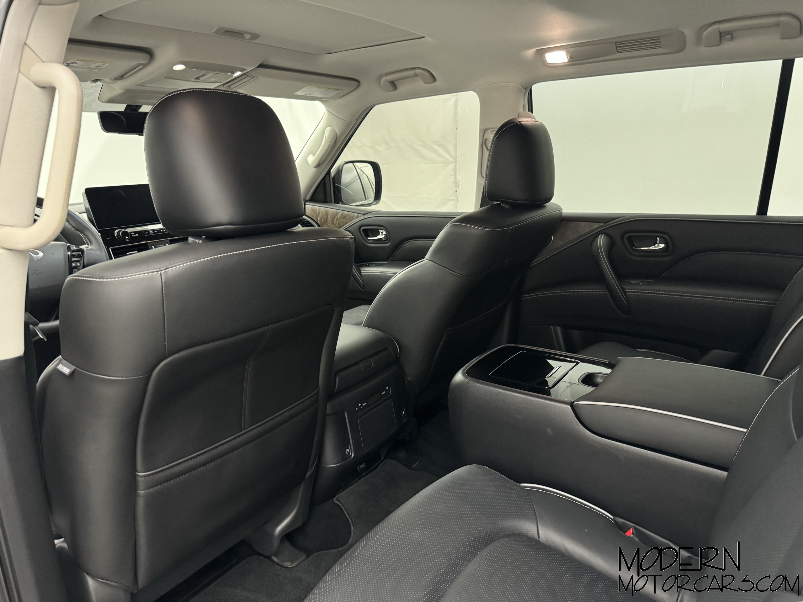 2023 INFINITI QX80 Premium Select 12