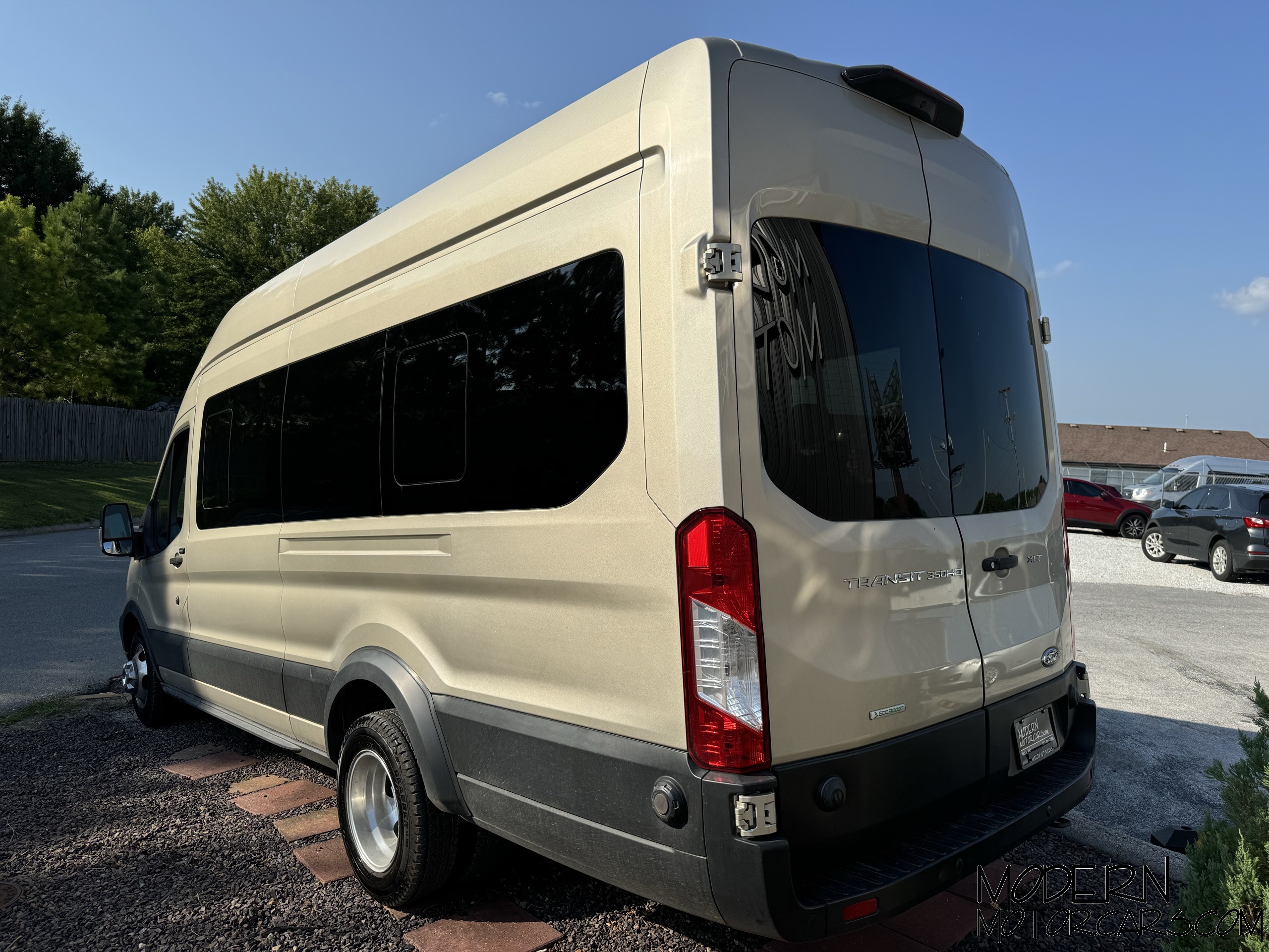 2019 Ford Transit-350 XLT 3