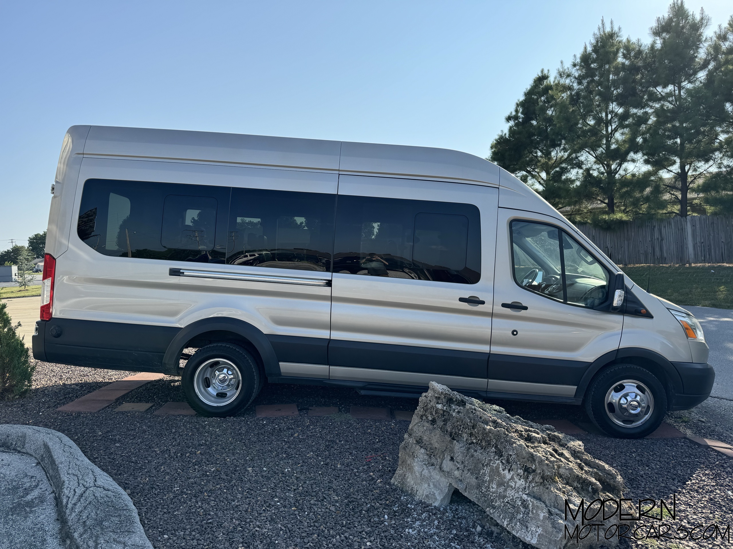 2019 Ford Transit-350 XLT 8