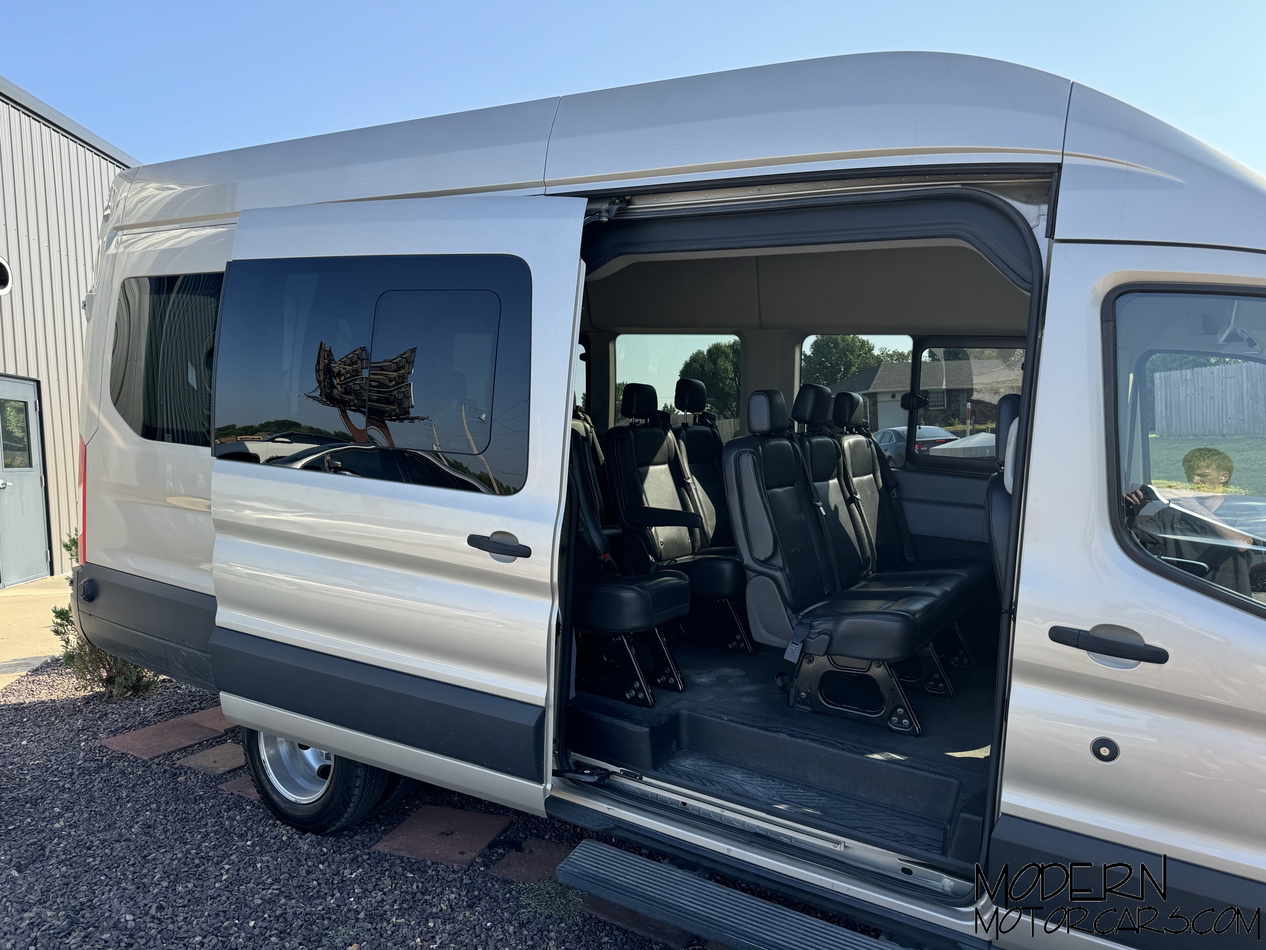 2019 Ford Transit-350 XLT 9