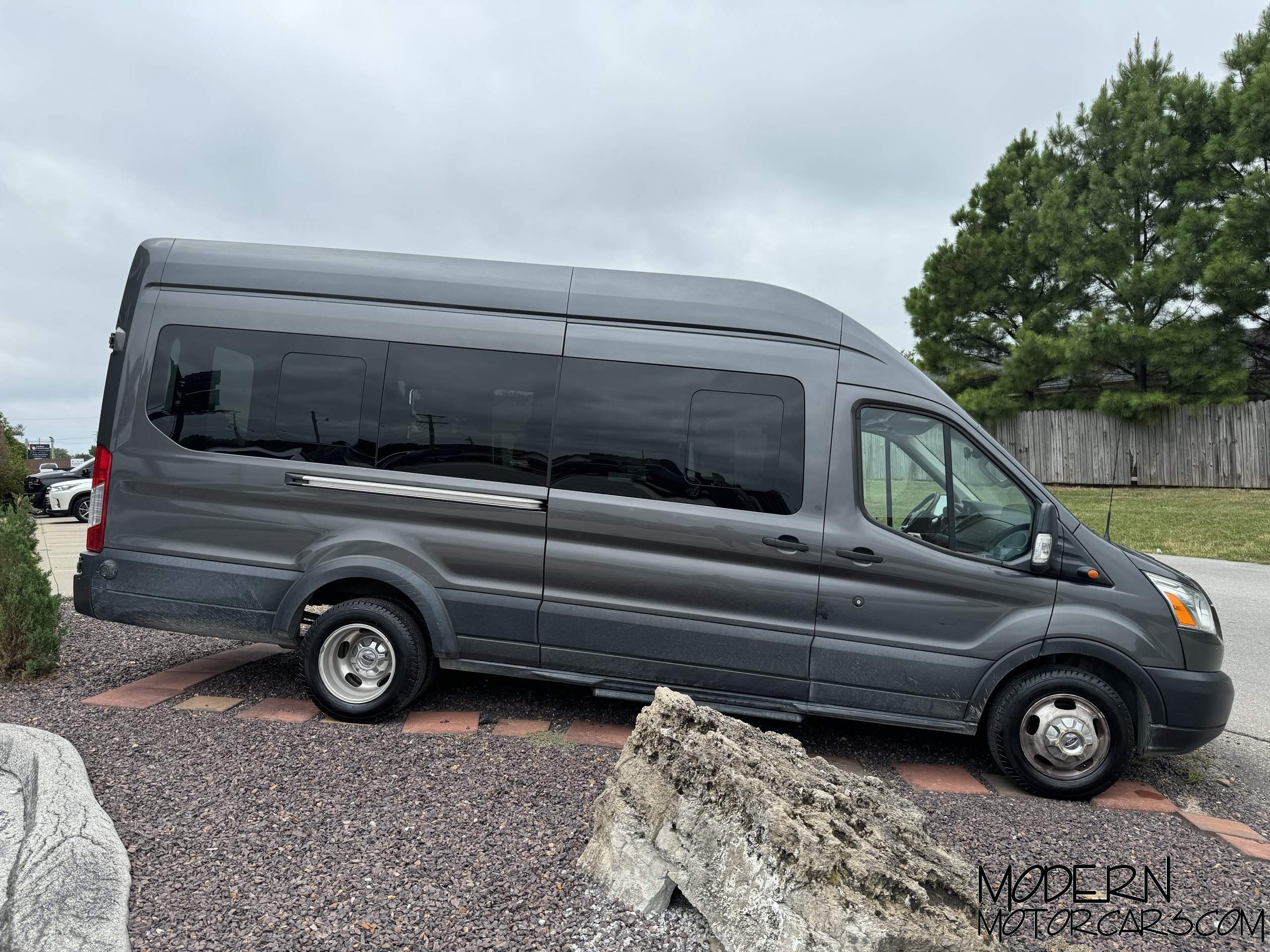 2019 Ford Transit-350 XLT 8