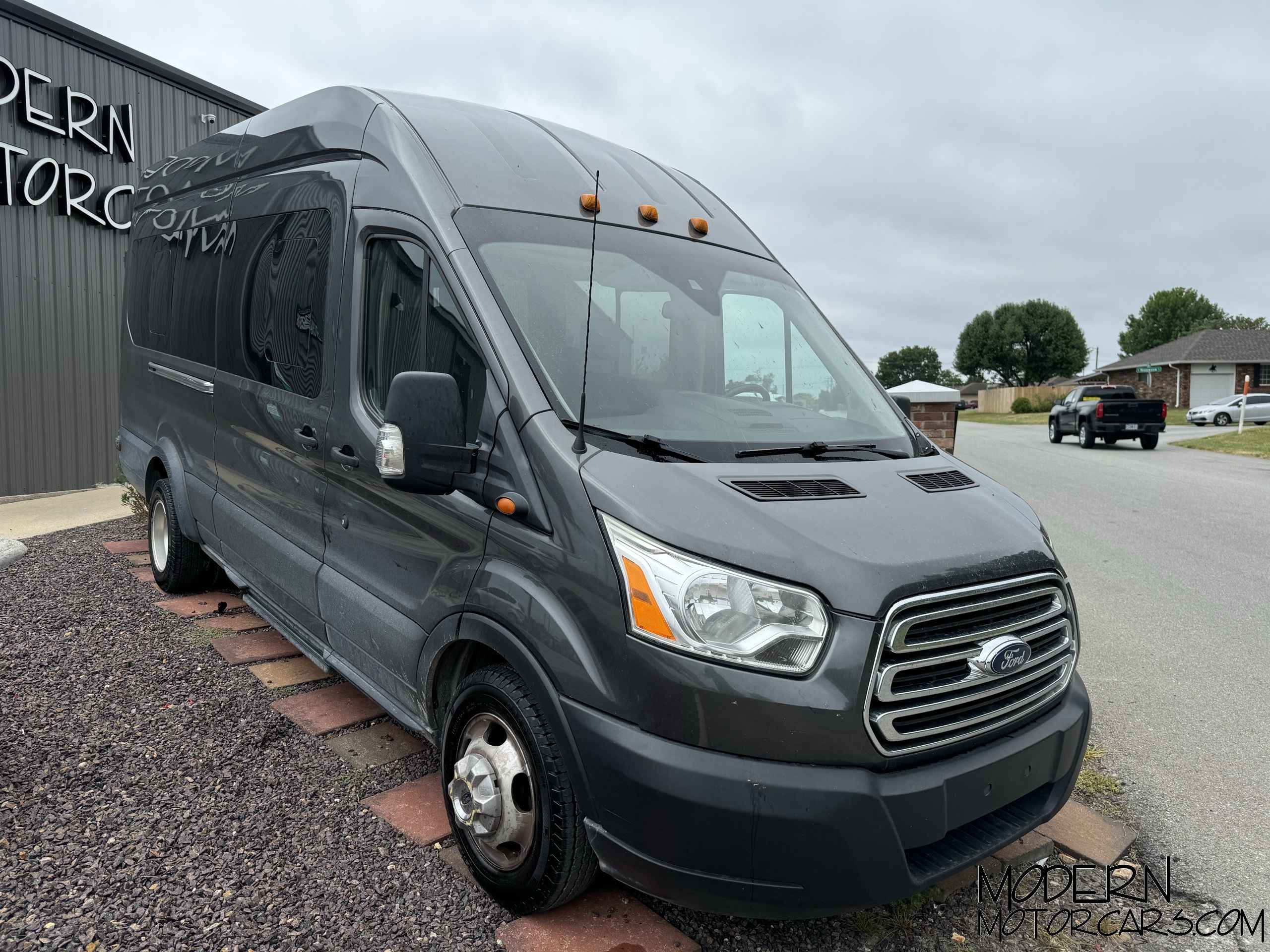 2019 Ford Transit-350 XLT 13