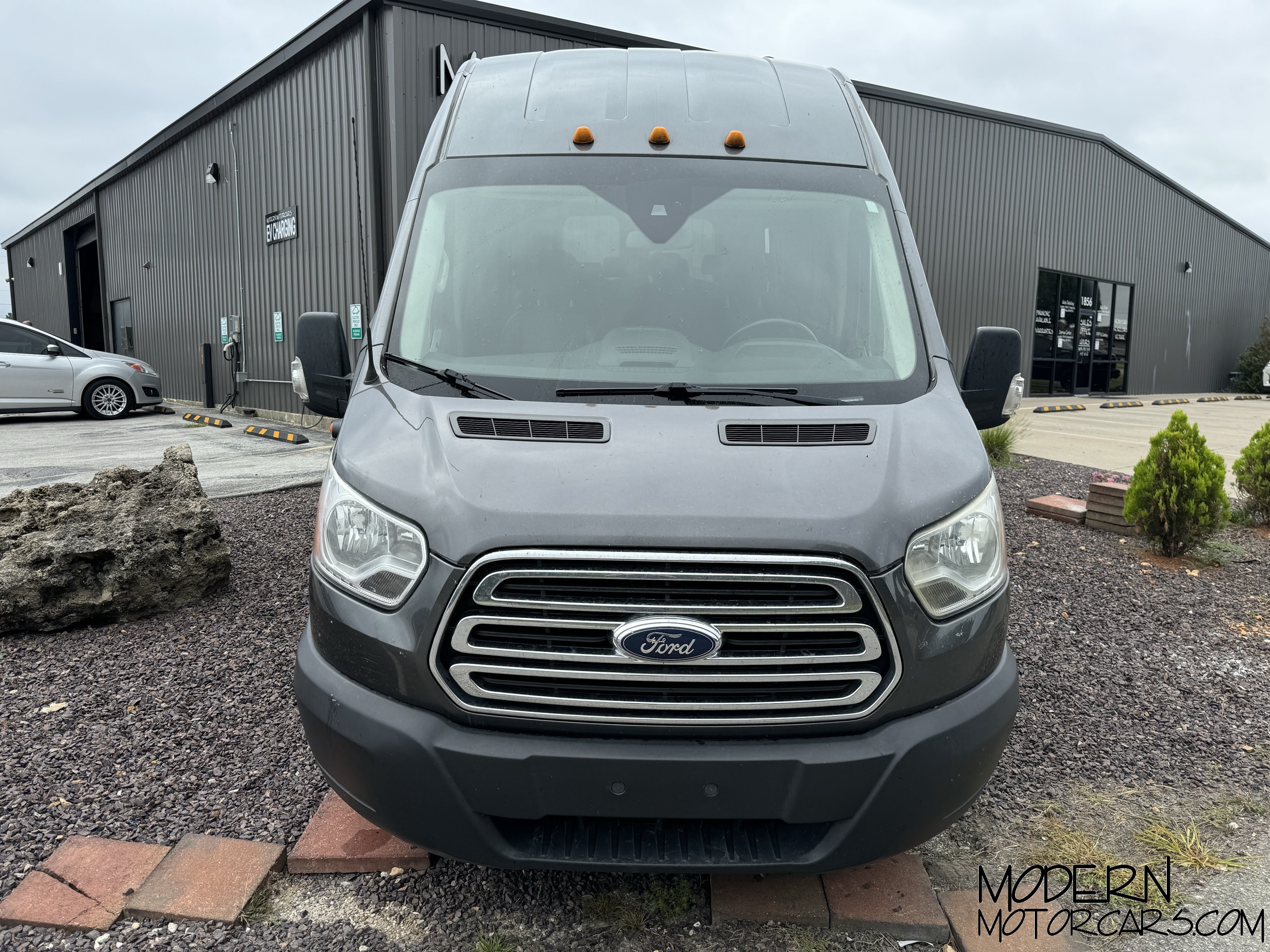 2019 Ford Transit-350 XLT 14