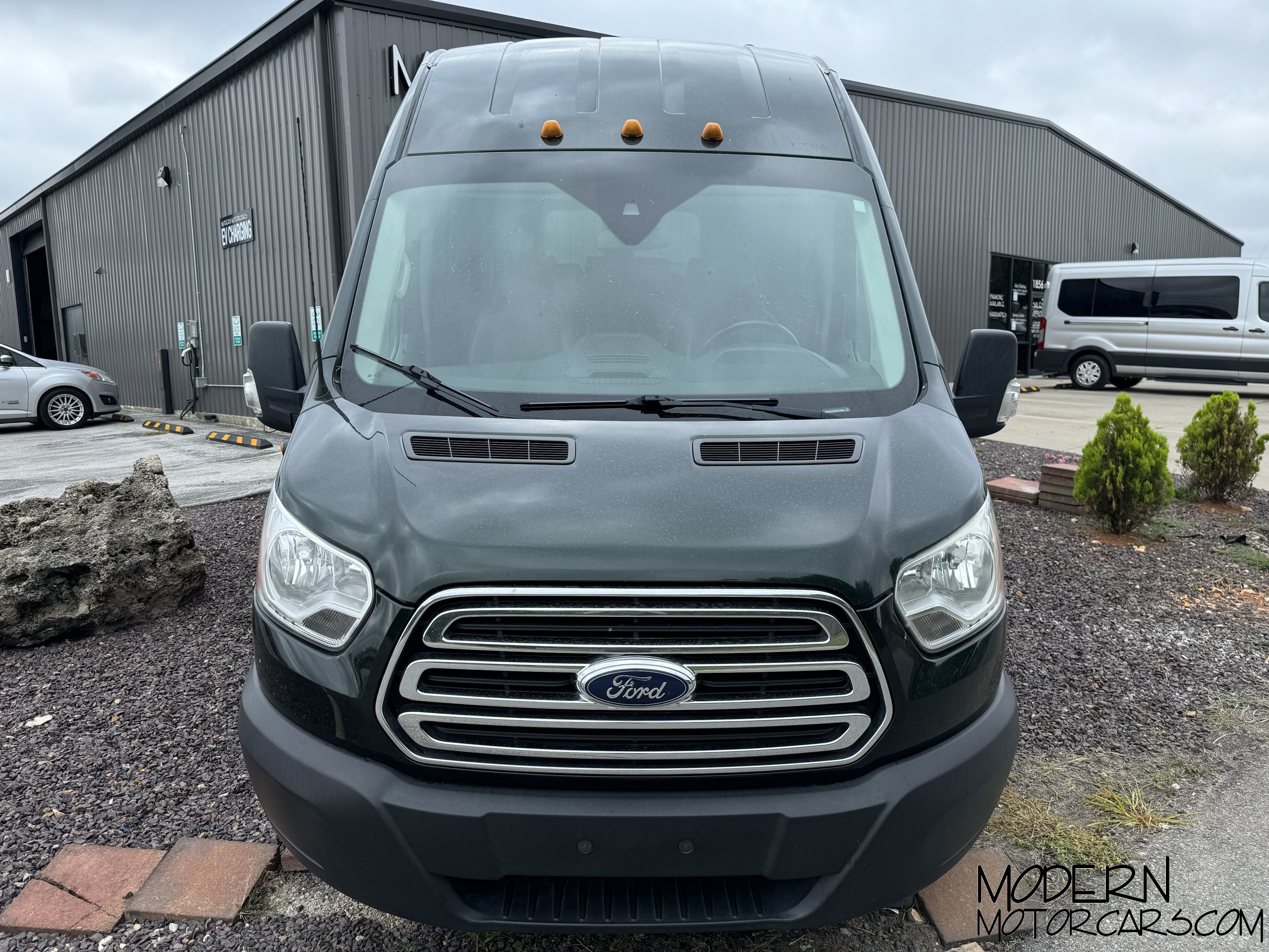 2019 Ford Transit-350 XLT 13