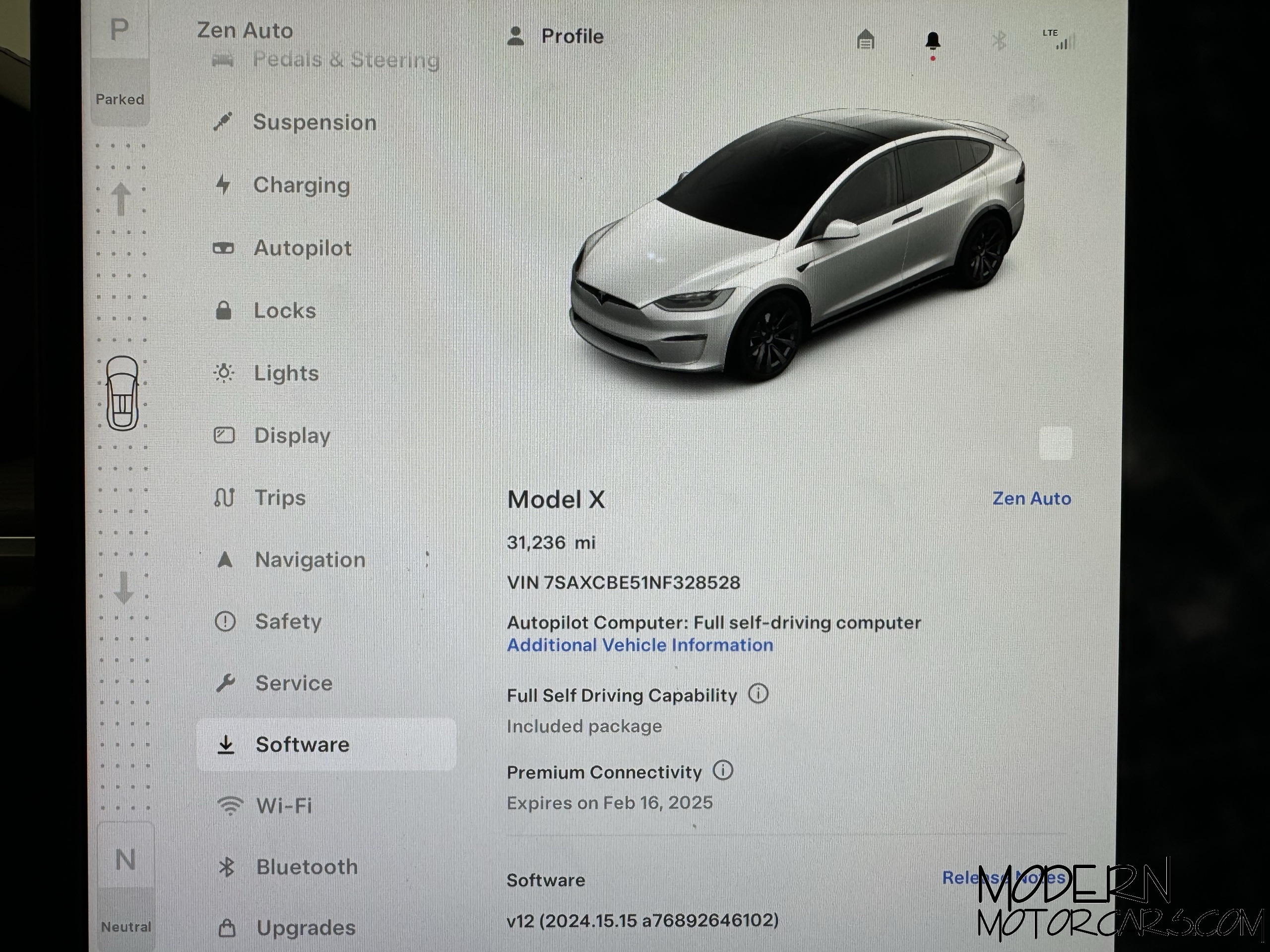 2022 Tesla Model X Base 22