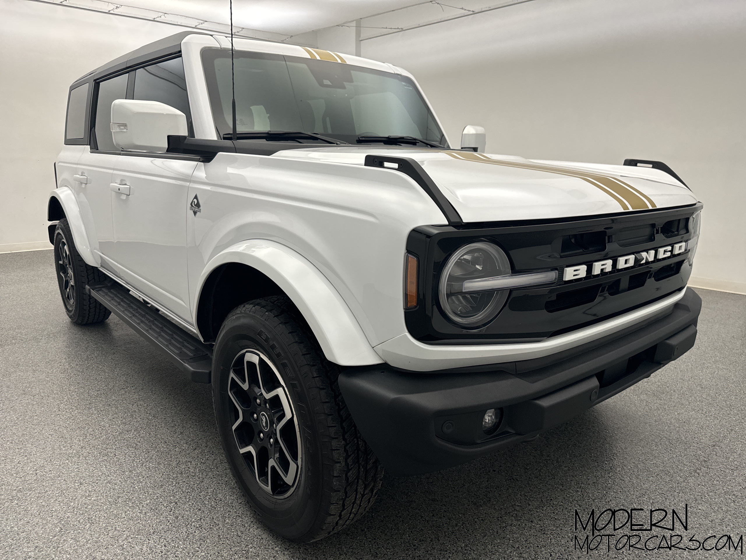 2023 Ford Bronco Outer Banks 8