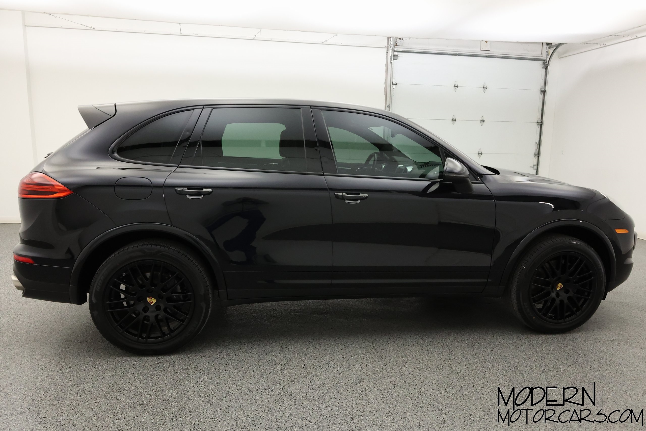 2017 Porsche Cayenne Base 7