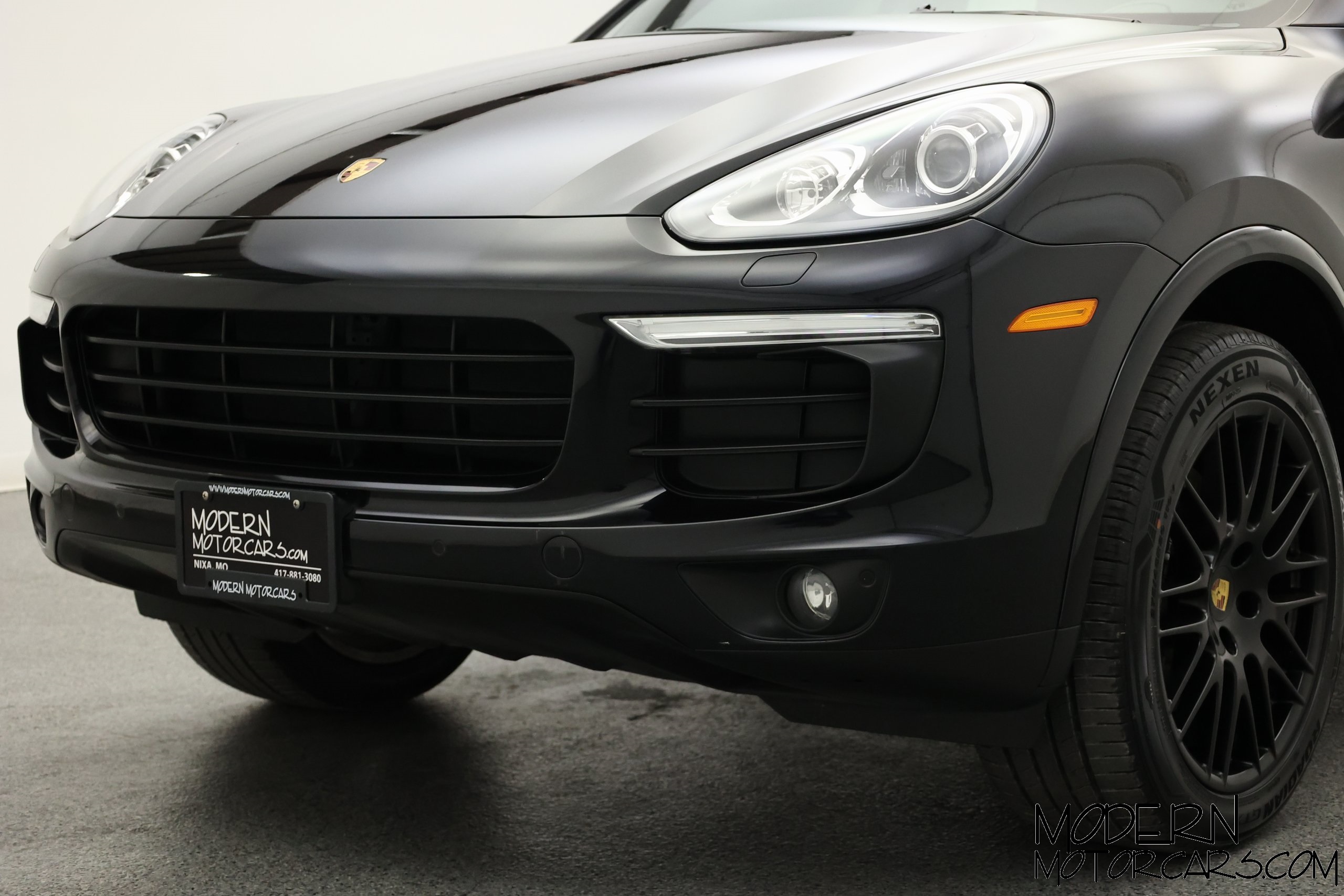 2017 Porsche Cayenne Base 10