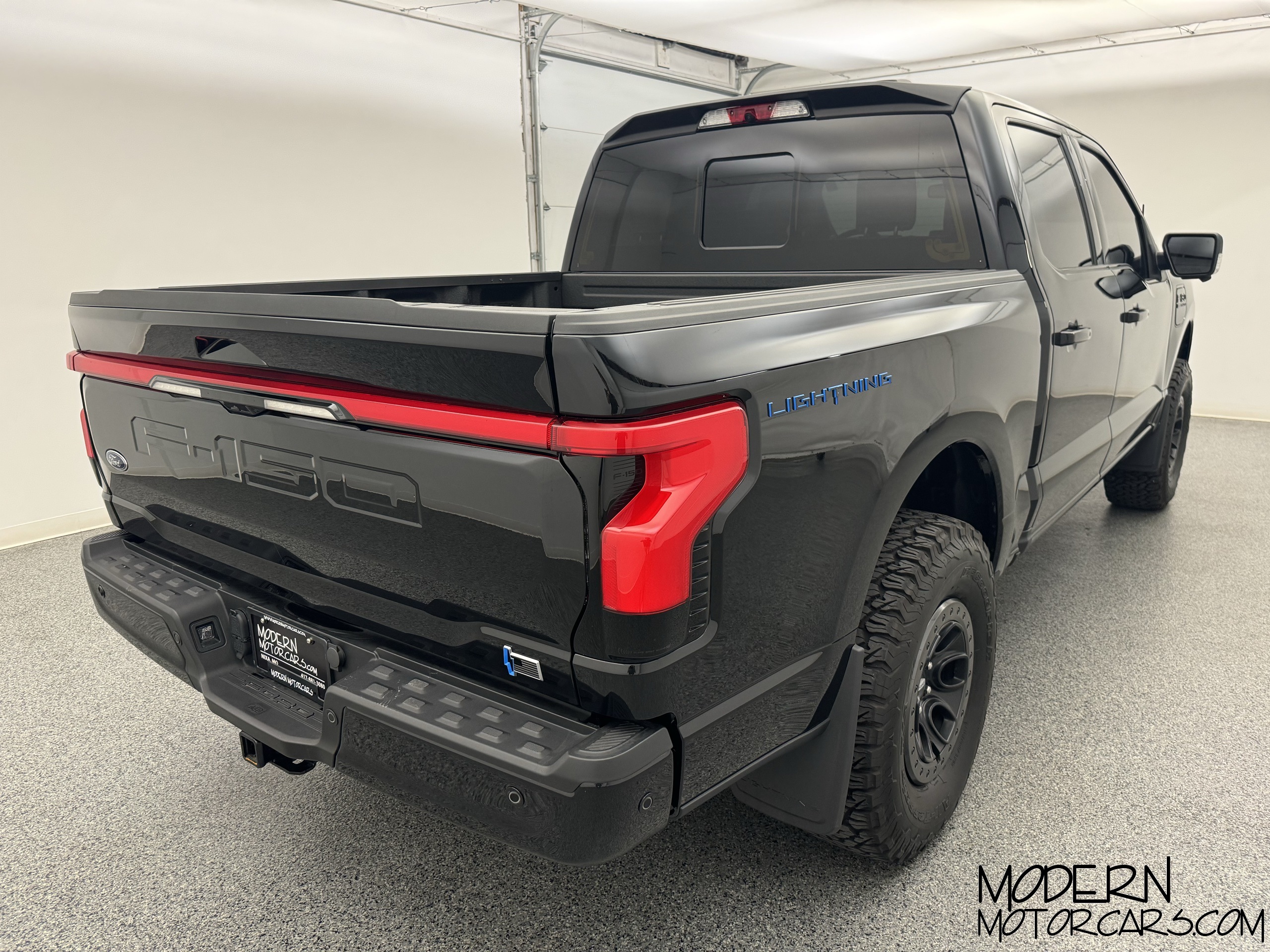 2023 Ford F-150 Lightning Platinum 7