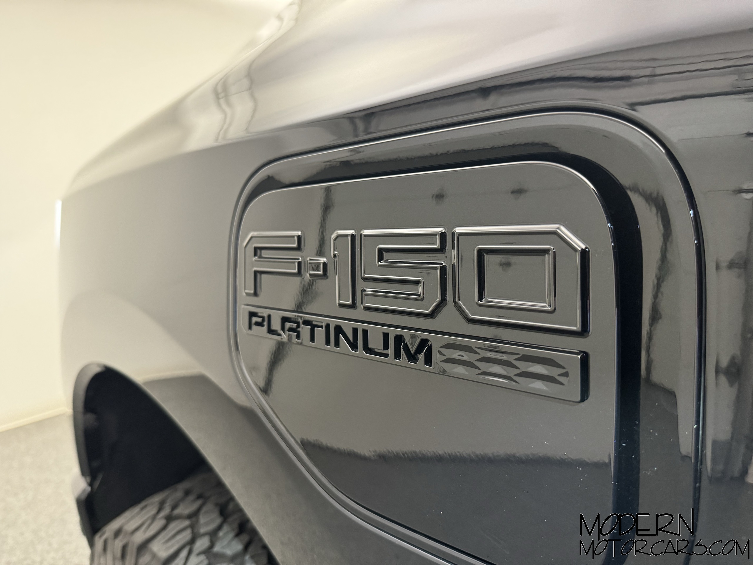 2023 Ford F-150 Lightning Platinum 11