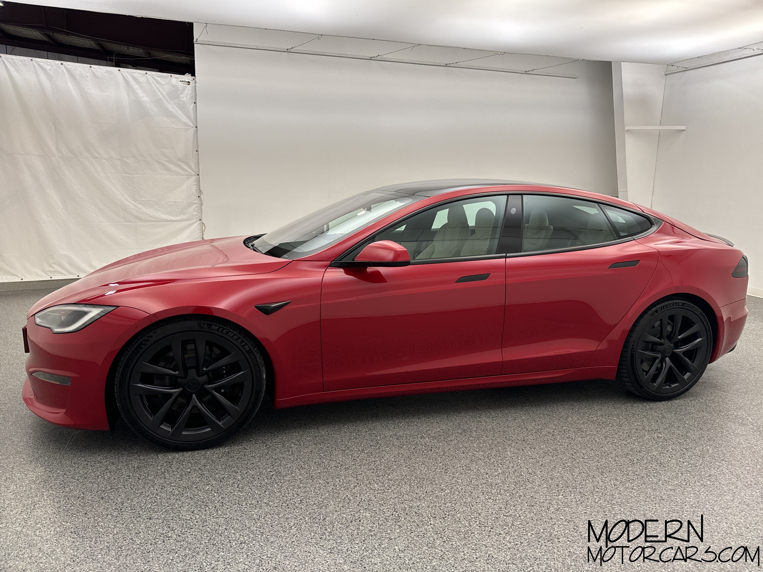 2022 Tesla Model S Plaid 2