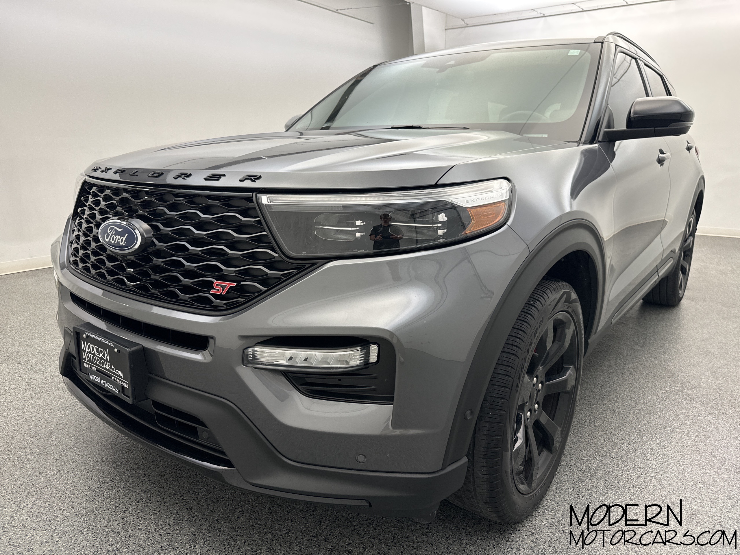 2022 Ford Explorer ST 1