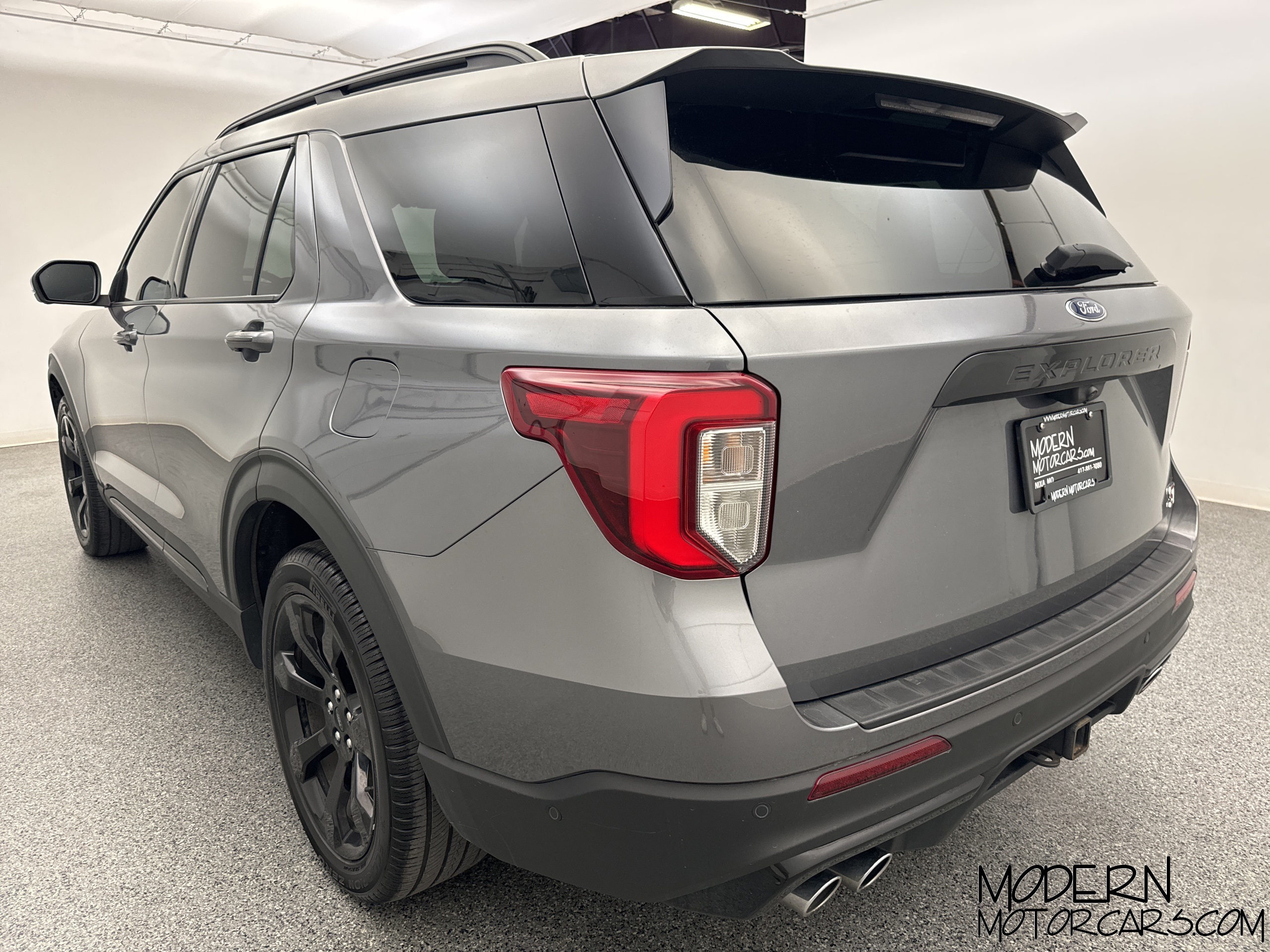 2022 Ford Explorer ST 3