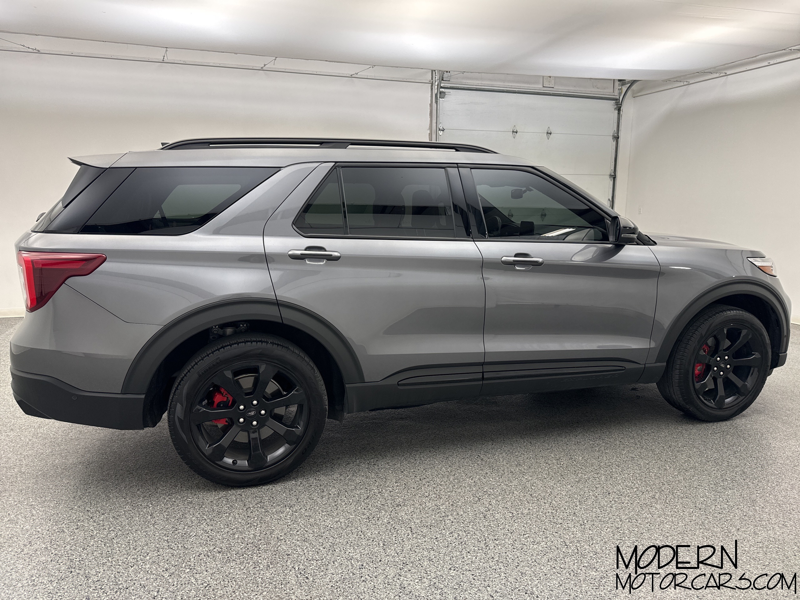 2022 Ford Explorer ST 6