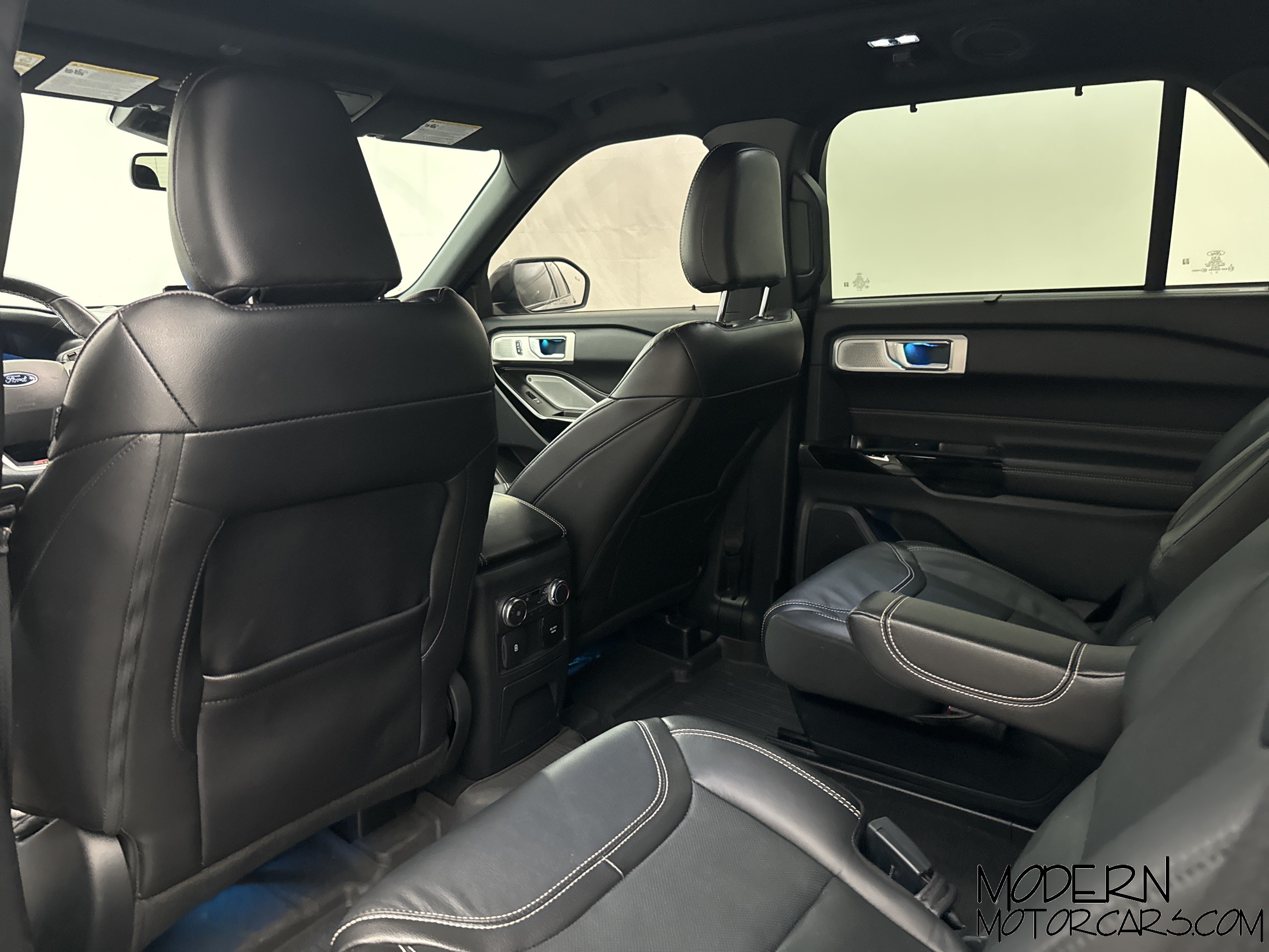 2022 Ford Explorer ST 12