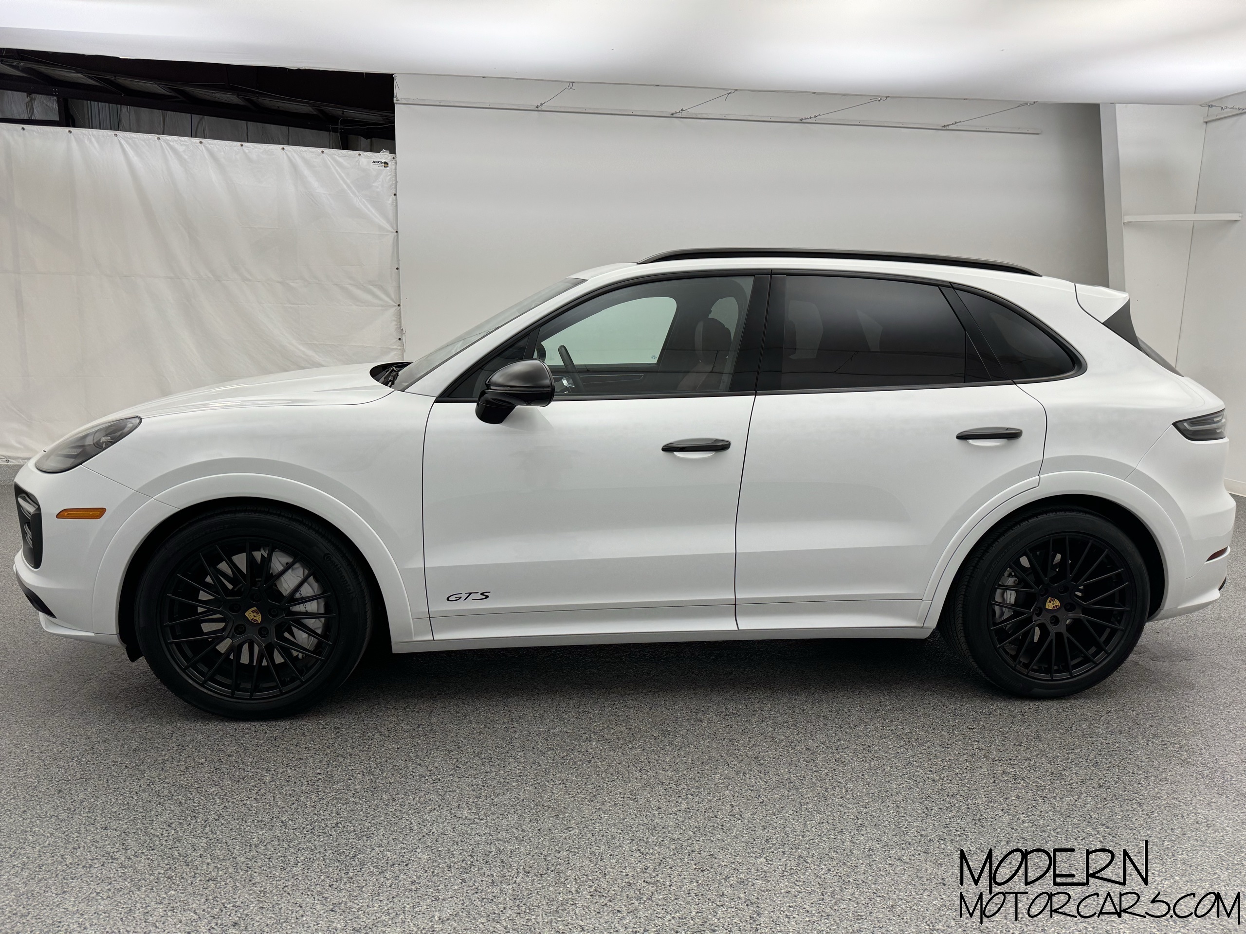 2021 Porsche Cayenne GTS 2