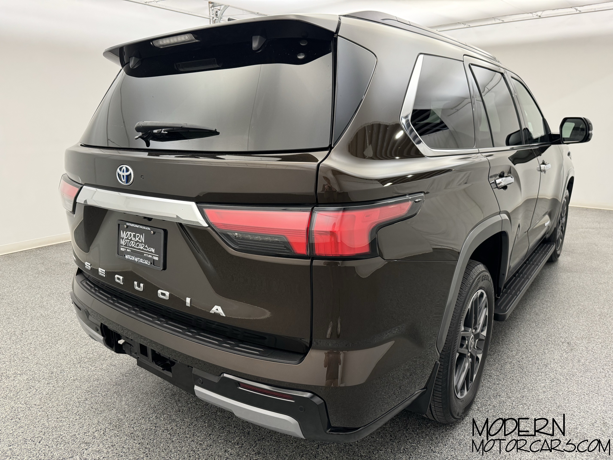 2023 Toyota Sequoia Limited 5